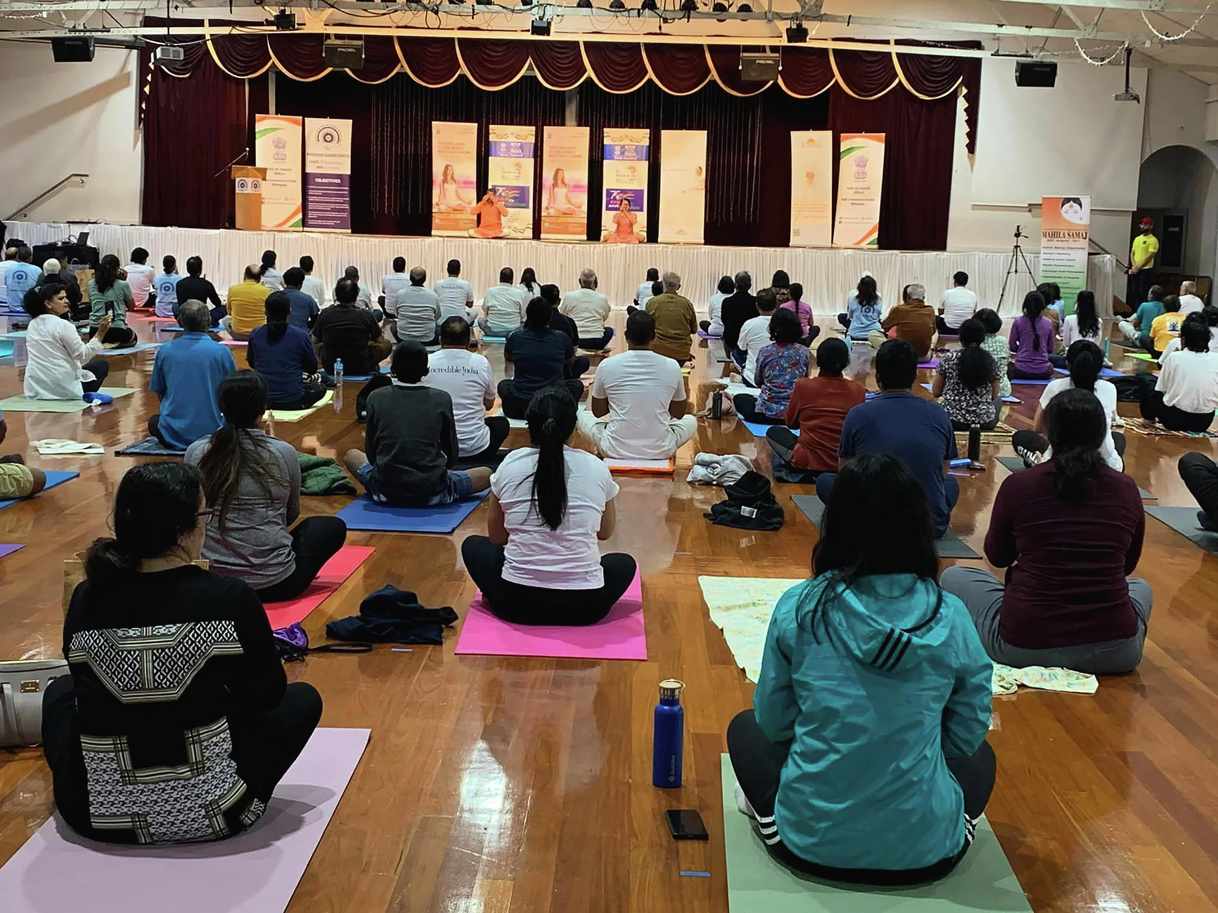 inter yoga 3.jpg
