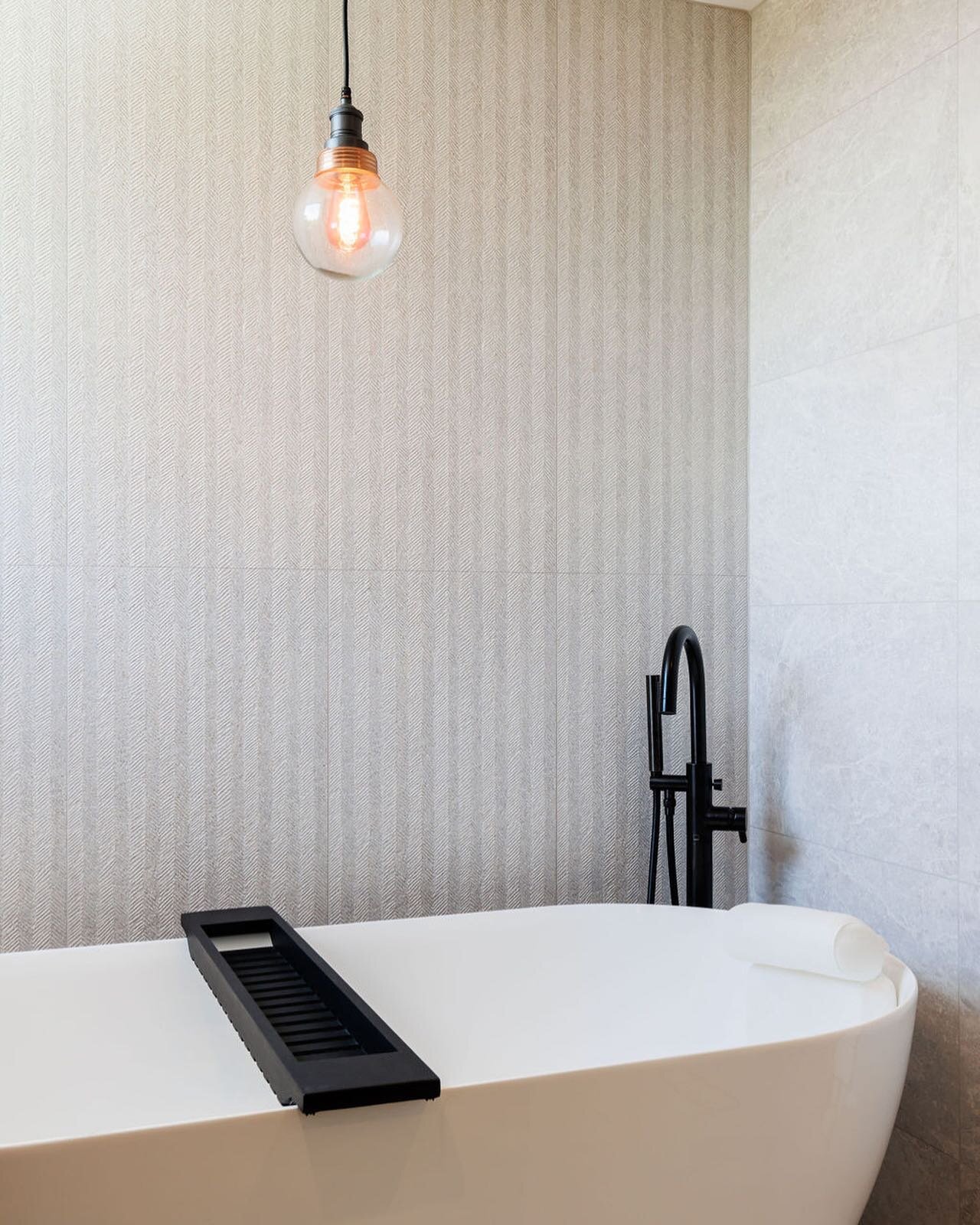 The cool tones of our master en-suite has created a tranquil and calming space at the top of the house. A simplicity of materials, tones and textures. 

#minimalistspace #bathroomdesign #bathrooms #minimalistbathroom #design #architect #architectspoo