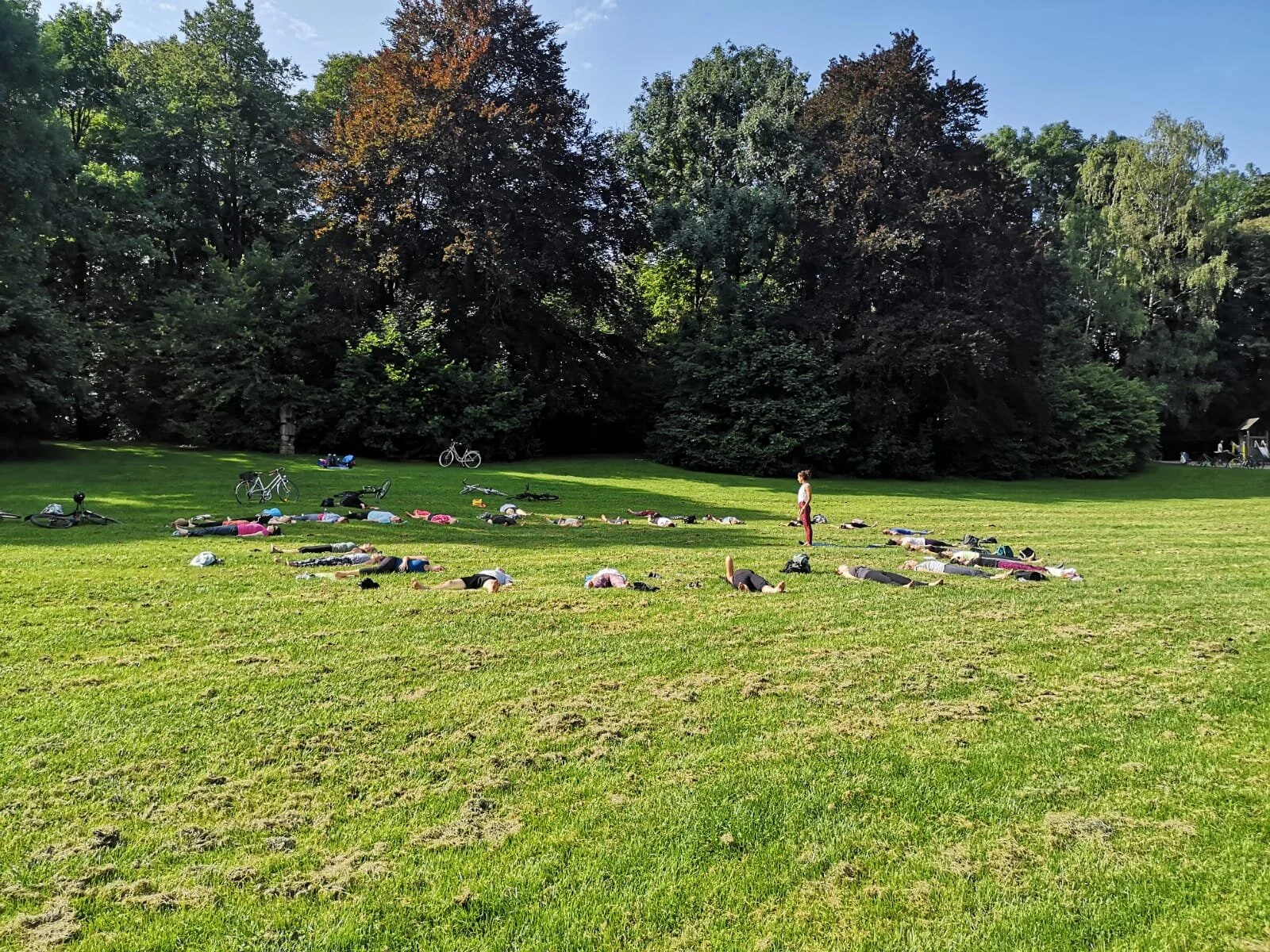 Outdoor sessions with Yogabee, Munich