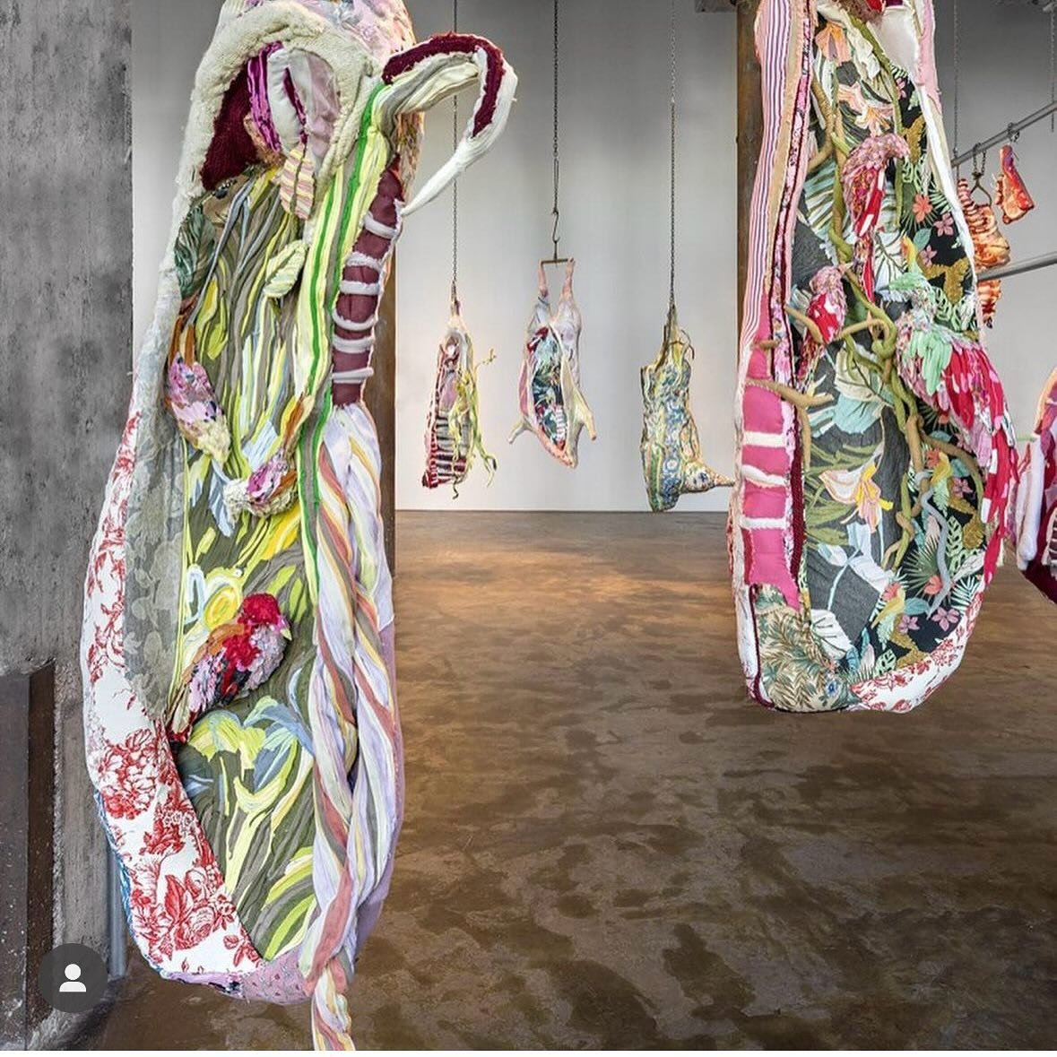 Argentinian-American artist Tamara Kostianovsky uses discarded clothing as well as other recycled materials in her irreverent, gorgeous, made you look sculpture. Challenging consumer culture, the environment and normalized violence, Kostianovsky crea