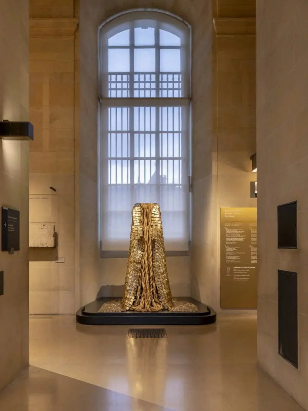 Uh oh. No @museelouvre tomorrow 😳👑

@barbara_chase_riboud - we will get there! Cannot wait to see Africa Rising II. 

Here's hoping the jewels find their rightful home again soon. 💎💎💎

#louvre #barbarachaseriboud #robbery