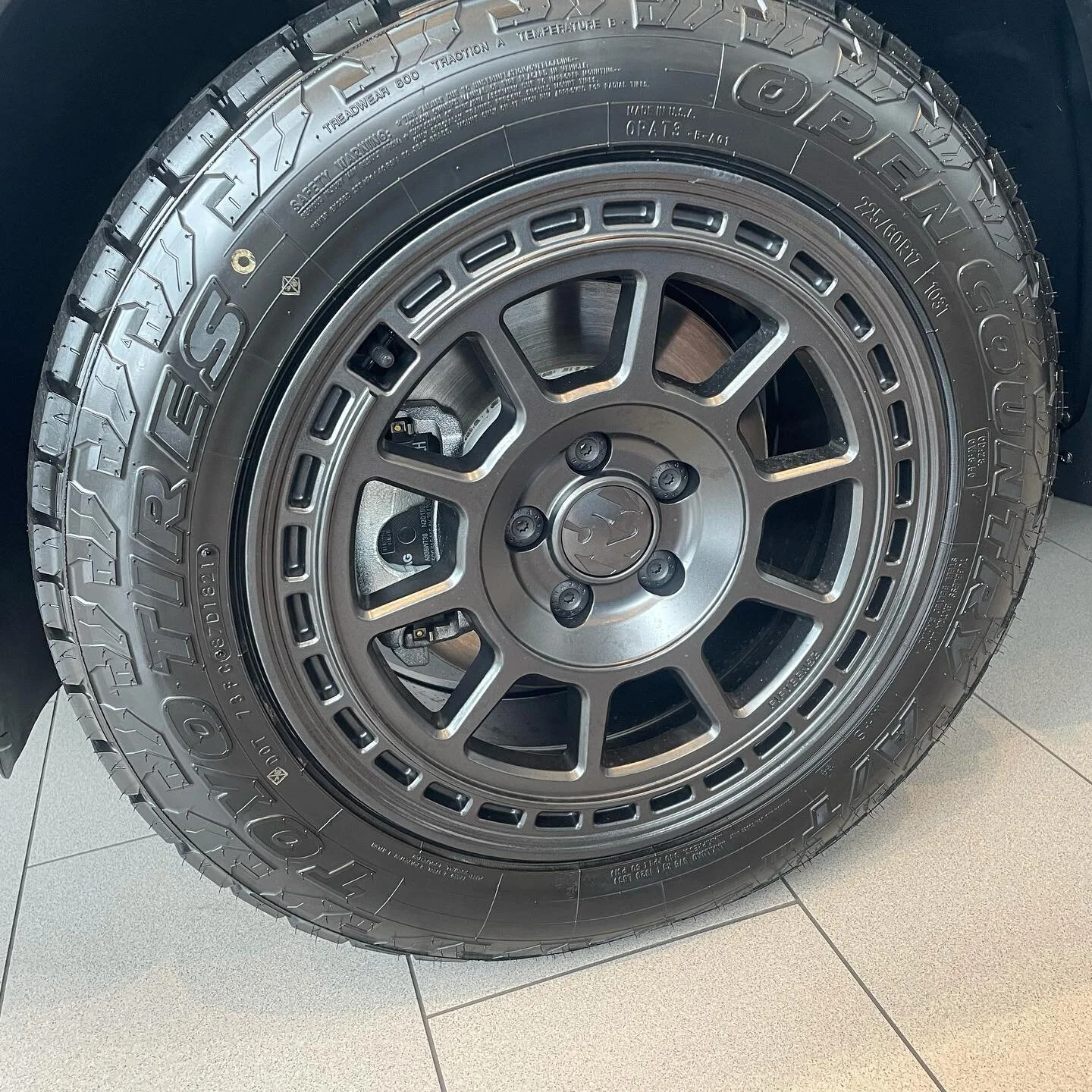 I think we can all agree that #1552wheels are awesome, but did you know you can get these tasty monoblocks as OE on a new Taos??? (Not a paid plug, unless 1552 or @VW wanna pay me, my wife&rsquo;s car was in for the dreaded sunroof recall, and I did 