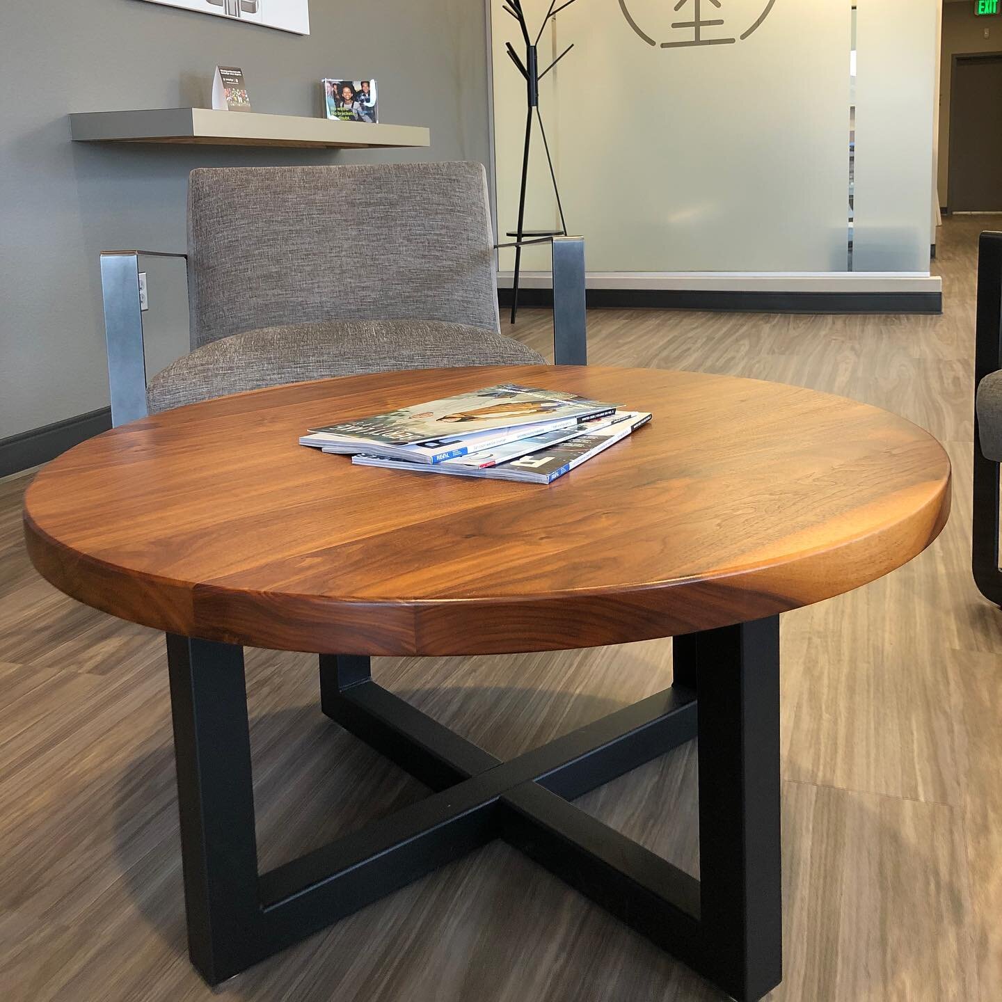 This #ThrowBackThursday goes to the three walnut tables that we built back in 2019. We still love this combo of black metal and walnut! It bring so much warmth to a space!
&bull;
#tbt #metalandwood #metalandwoodfurniture #customtable #bespokefurnitur