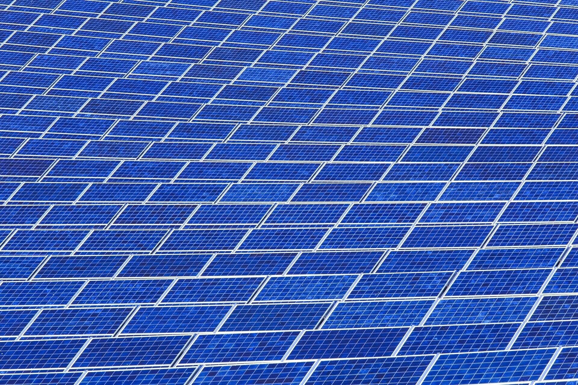 solar-panel-array-1916121_1920.jpg