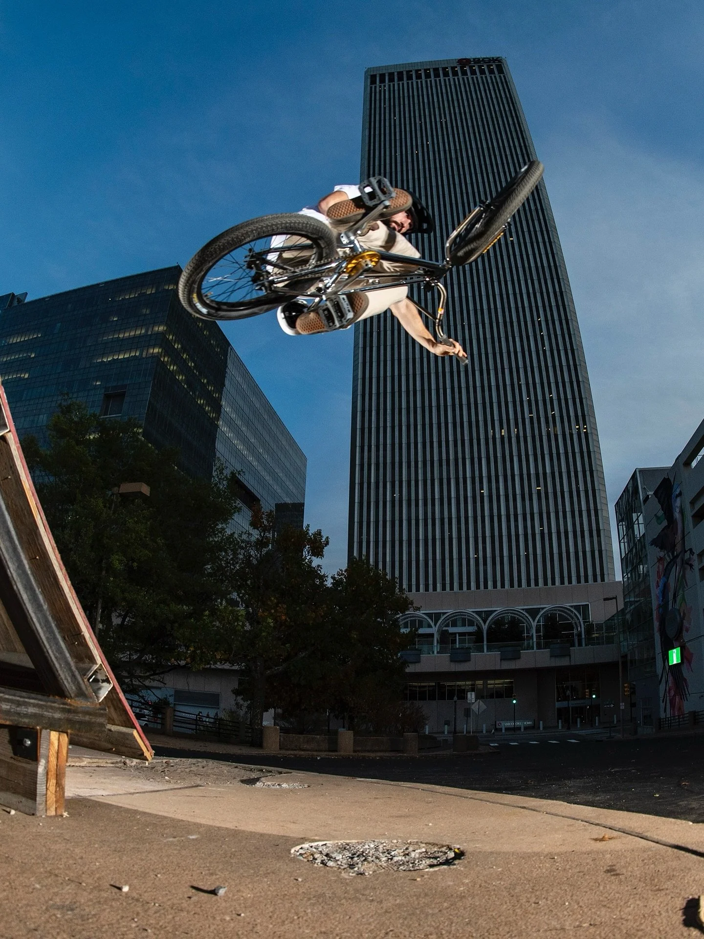Have a Groovy Table Top Tuesday! 😎

One more day to get 10% off @torkerracing LP-F &amp; Freestyle frame sets 🔥 

Use code GROOVY10 🤝

Deal ends Nov. 19th ✅

📸 @_fokis_ 

#TorkerBMX #TorkerRacing #TorkerFreestyle #BMX
#FreestyleBMX #BMXstreet #fr