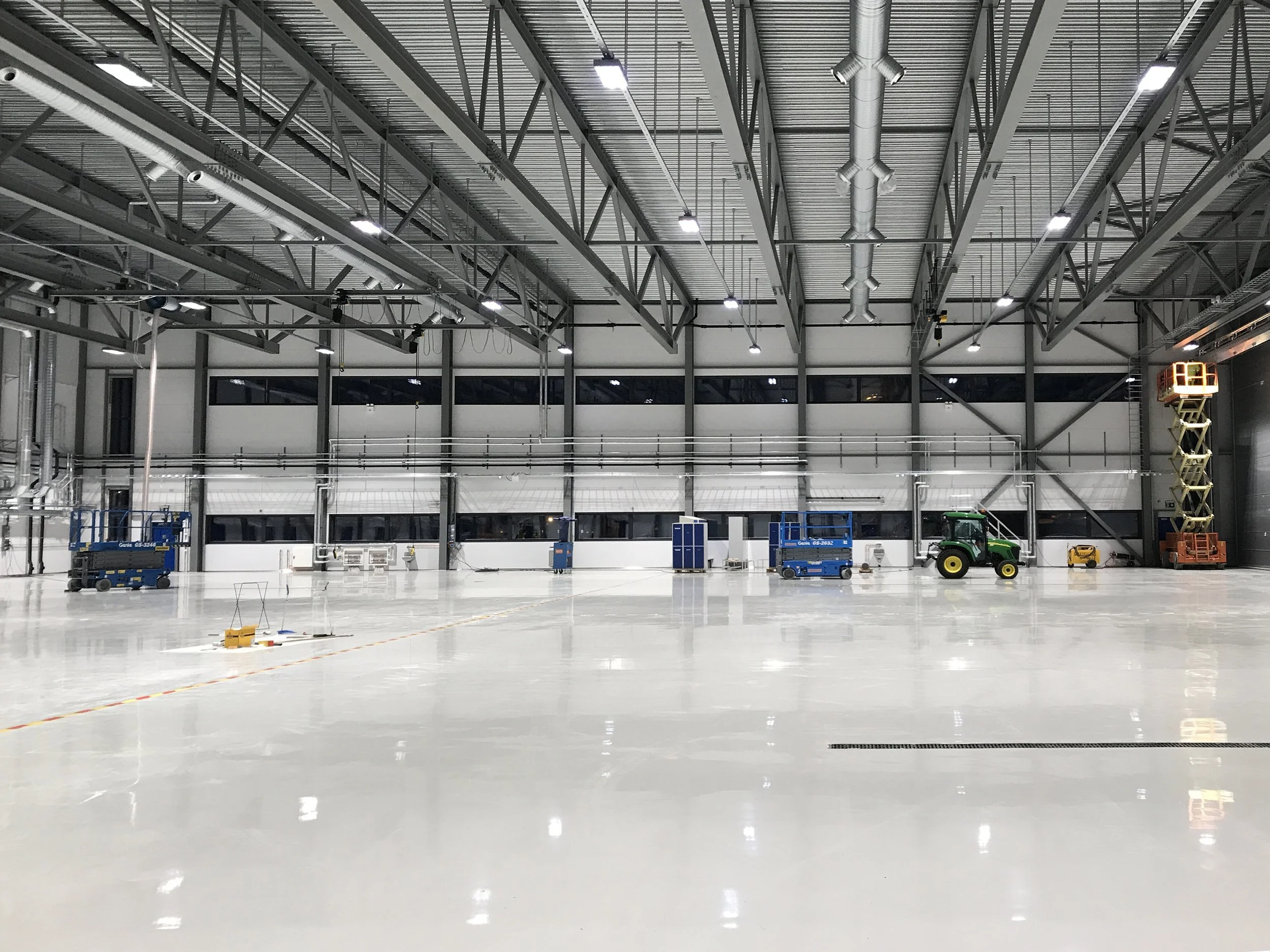 Hangar (10).JPG