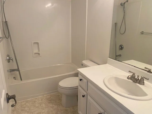 Bathroom2.jpg