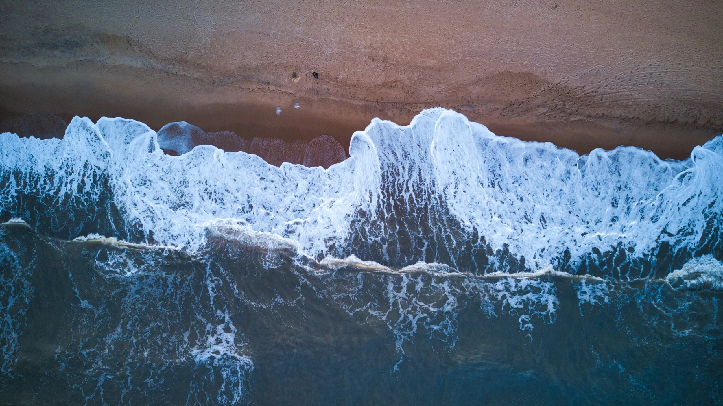Ocean waves on shore.jpg