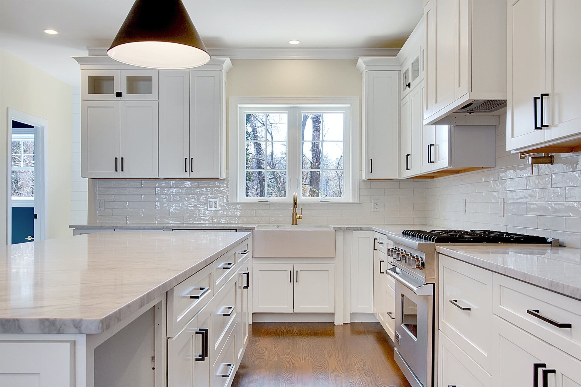 Signature_modern_farmhouse_two_story_modular_farmhouse_sink.jpg