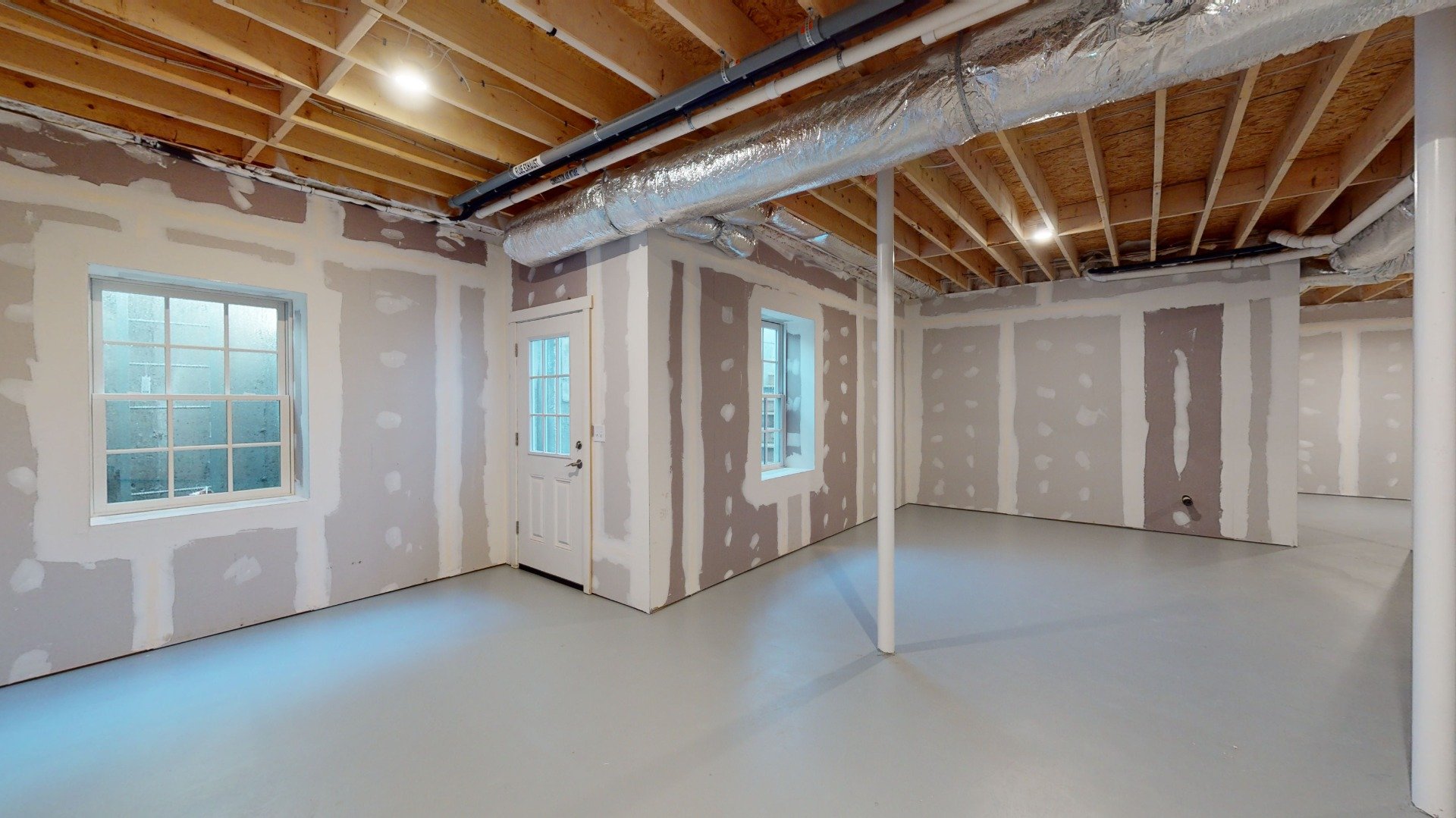 Modular basement with 10 foot ceilings.jpeg
