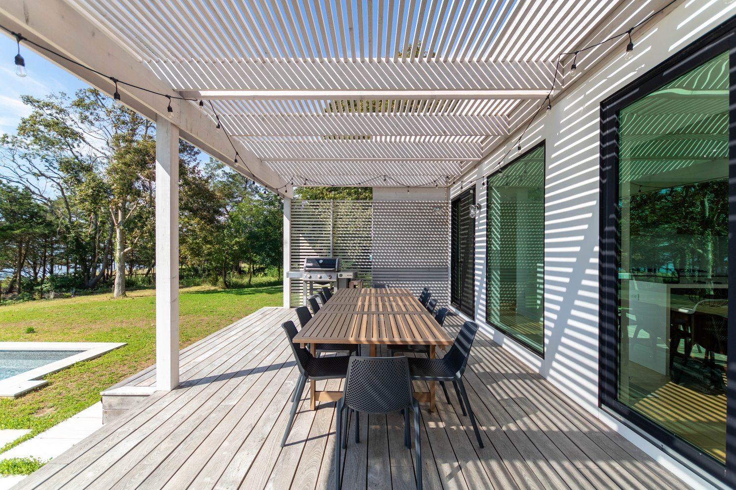 Signature Building Systems - res4-resolution-4-architecture-modern-modular-prefab-beach-houseriverhead-hamptons-long-island.jpg