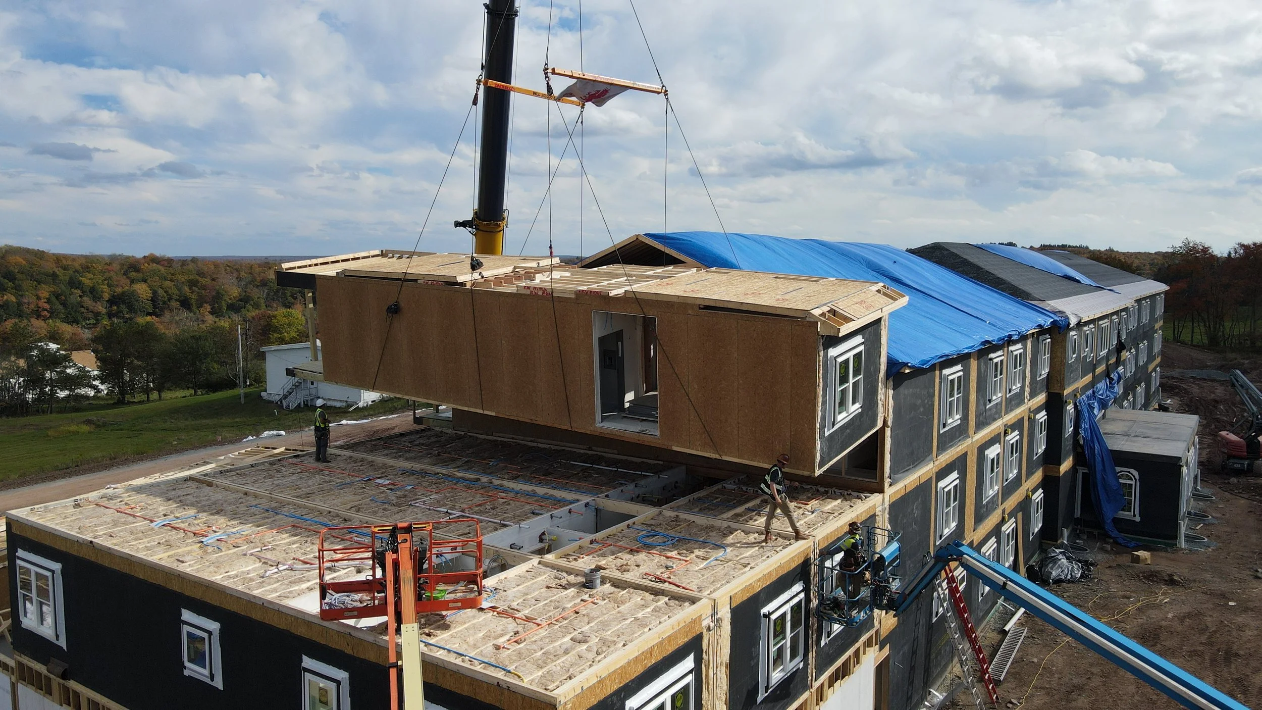 Modular Installation - Signature Building Systems Multifamily Set.JPG