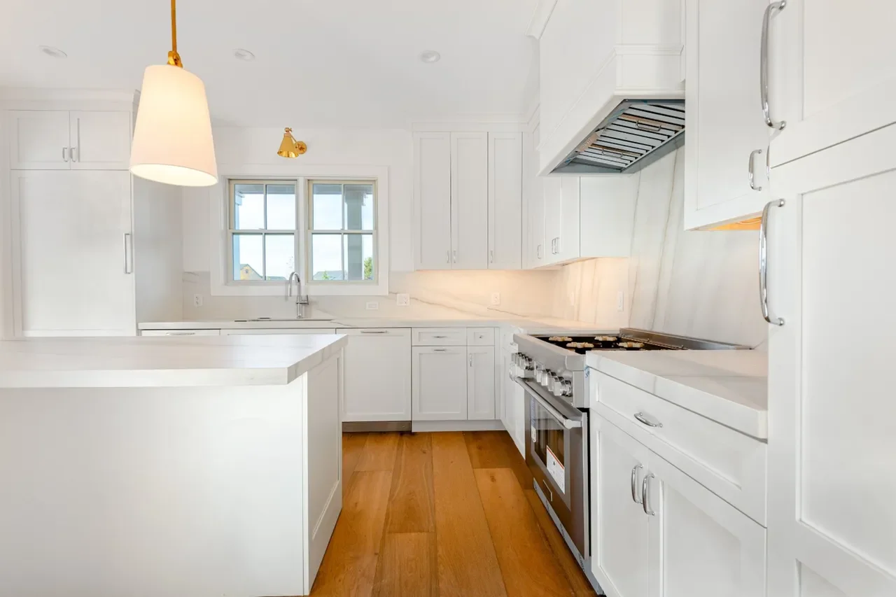 Signature Building Systems Luxury Custom Modular Massachusetts  Kitchen Cabinets.webp
