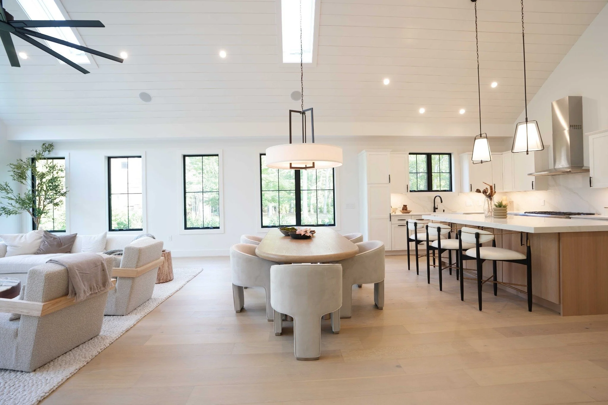 Luxury modular home open floor plan vaulted ceiling.JPG