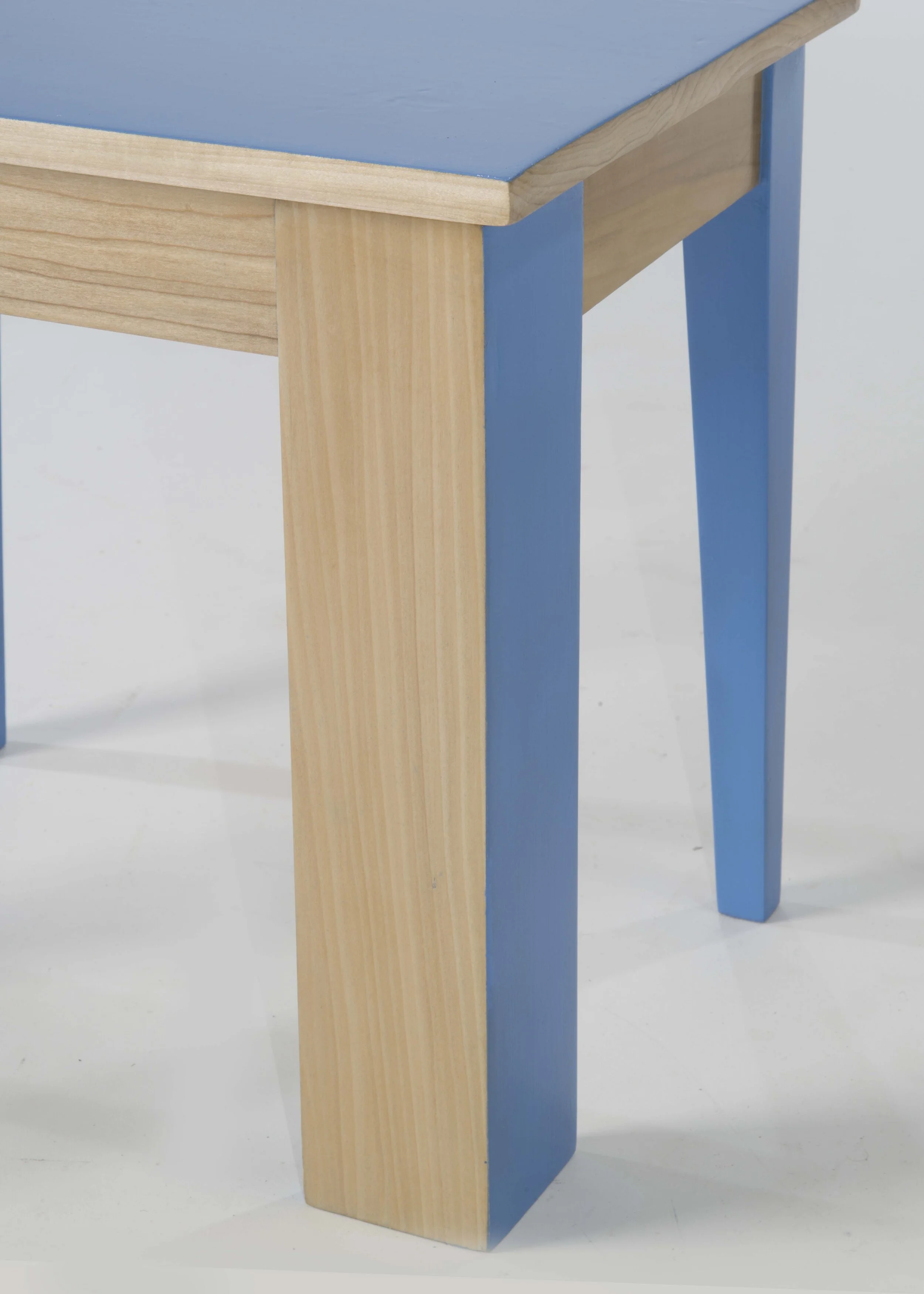 Table de nuit détail.jpg