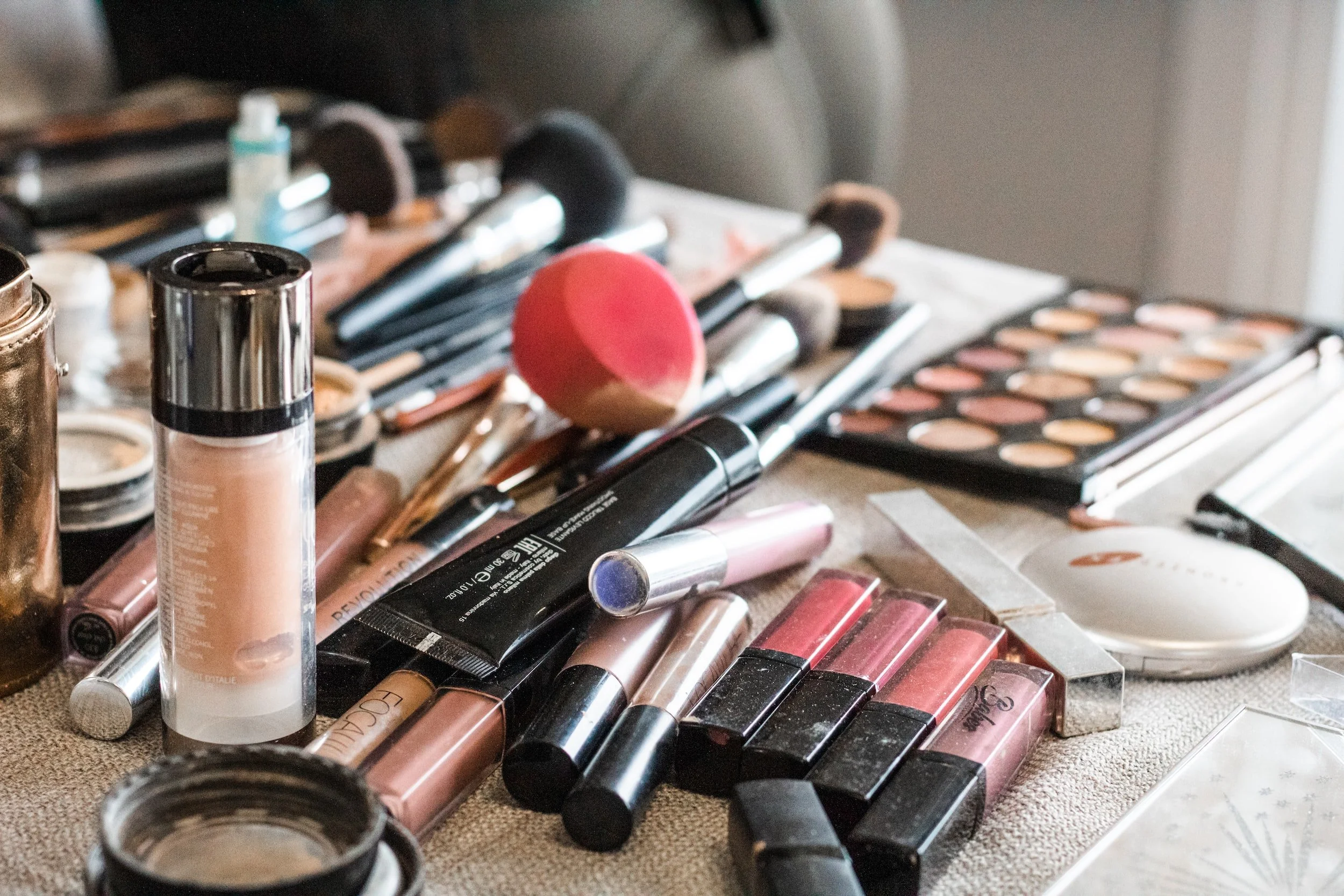 Building Your Professional Makeup Kit: A Guide for Beginner Makeup Artists