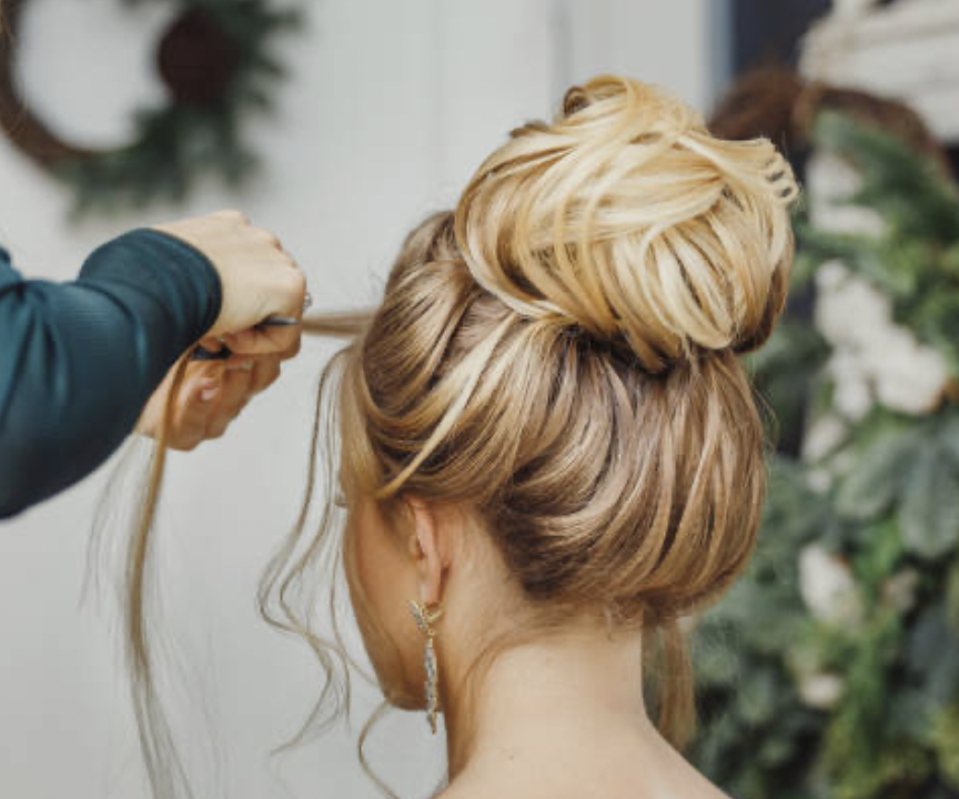 Hairstyling for Bridal Parties: Tips for Creating Cohesive Looks for Bridesmaids and More