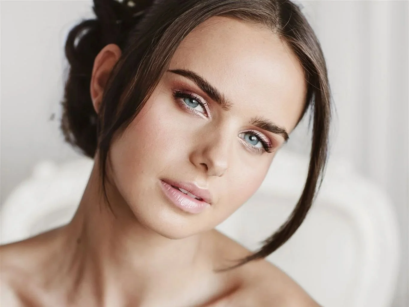 How to Make Makeup Last for Special Events