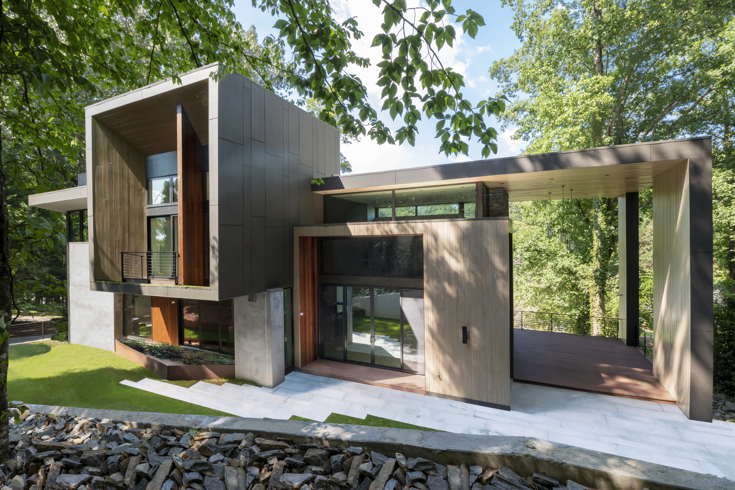 Exterior_Rear.png