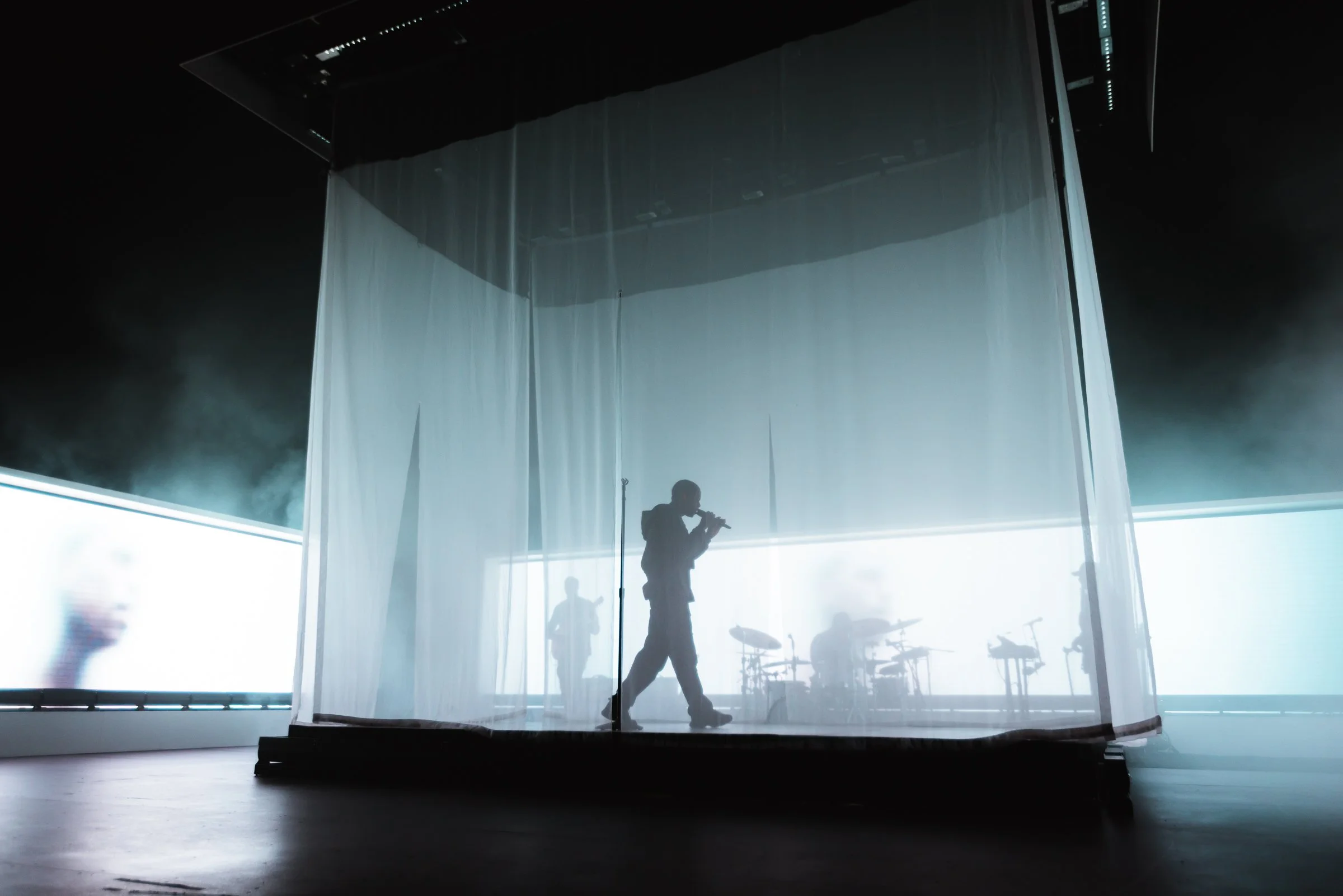 Daniel Caesar -10.jpg