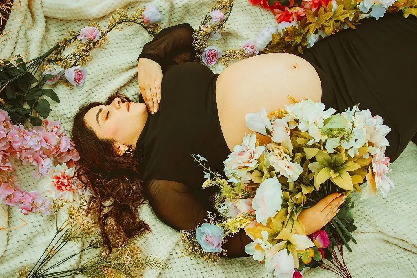 Went from almost having to postpone because it was said to be cloudy and expect rain to nice and warm and full of beauty. Mrs Ramirez is expecting twins! Congrats on the upcoming love bomb in these short few weeks 🍼💜

#denvermaternityphotographer #