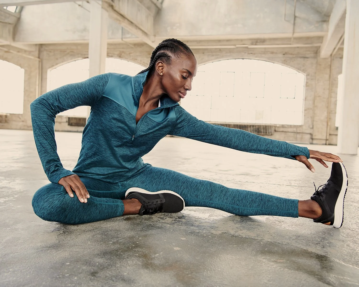 1048711-APRL-JanFebNYNY-WMNS-Performance-Shot-1-OPP-Missy-OF-FY22_0268-SELECT copy.jpg