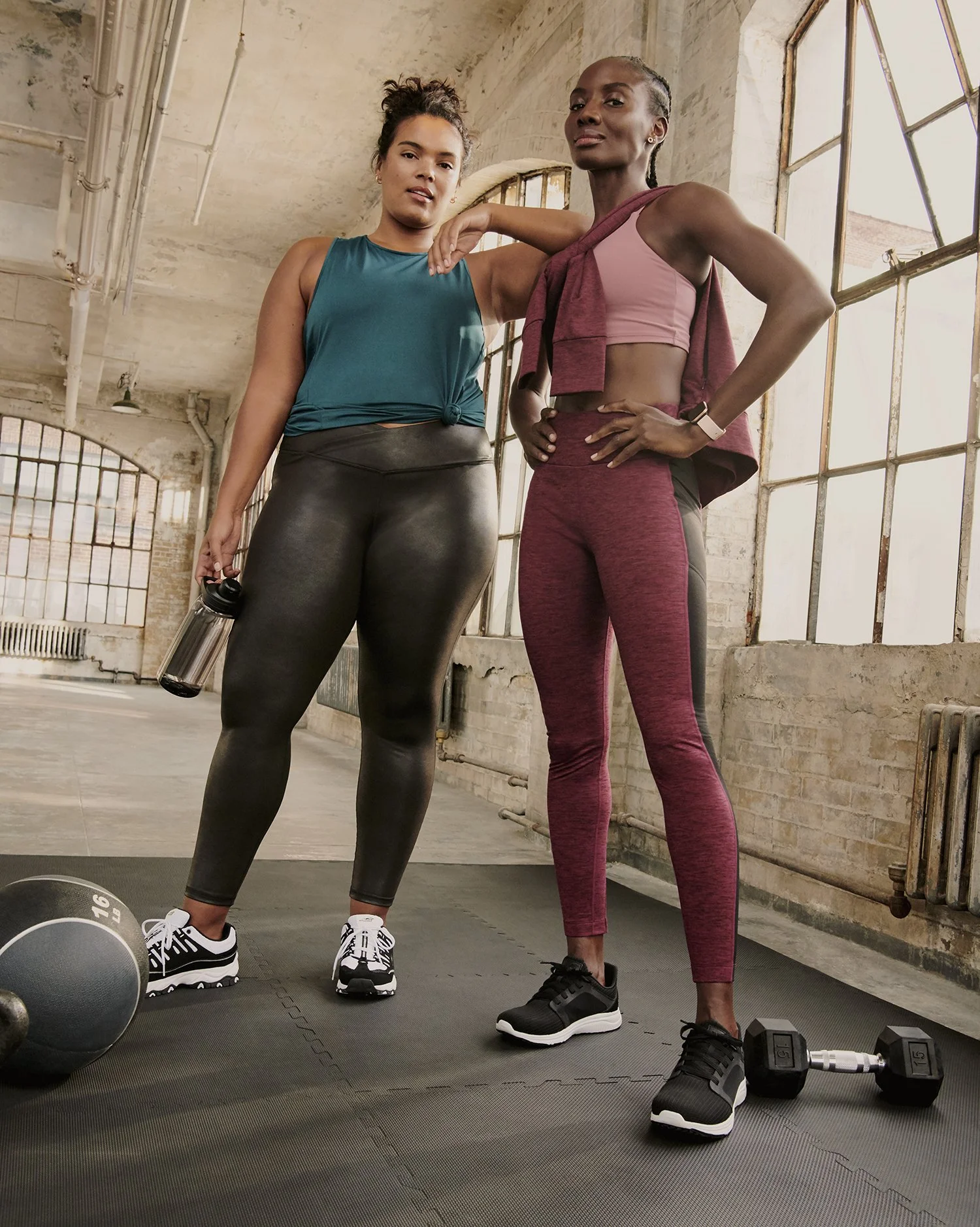 1048711-APRL-JanFebNYNY-WMNS-Performance-Shot-1-Missy-Plus-Group-OF-FY22_5514-SELECT copy.jpg