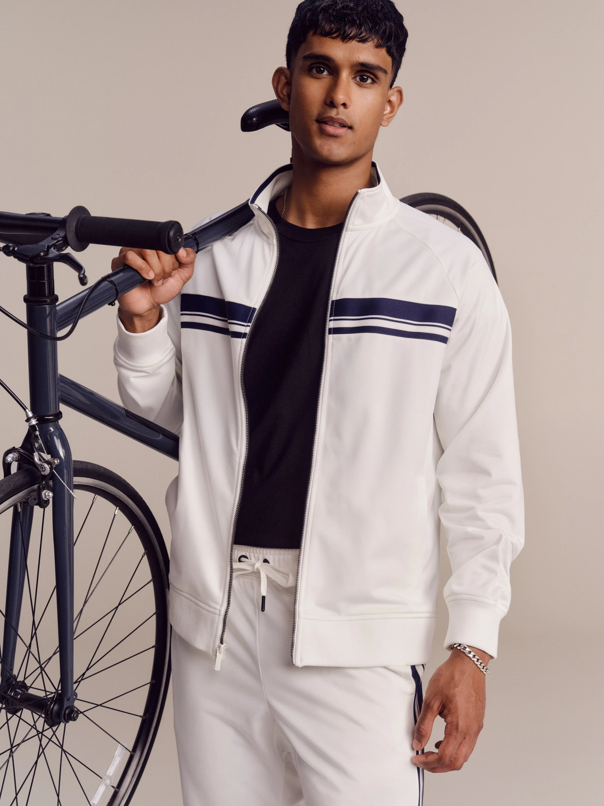 4570840-Fall Trend-Fashion-Active Lifestyle AW Retro Active Set-OF_01050-GW_a (1).jpg