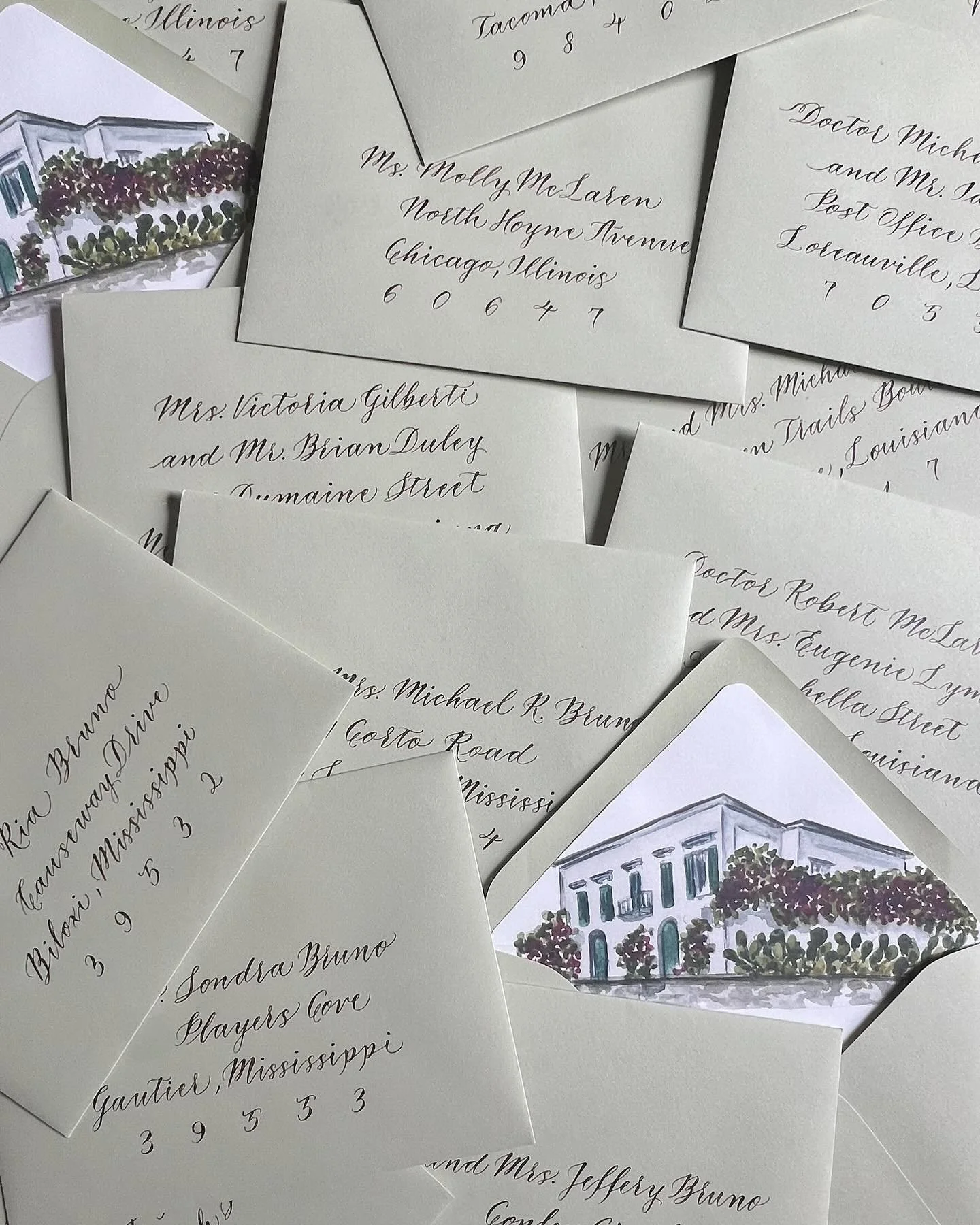 Think about your wedding invite popping into the mailbox - it&rsquo;s not just another letter, but a sneak peek into your epic love adventure, all dressed up and fancy. ✨💌 With calligraphy, every envelope turns into the coolest intro to your love st