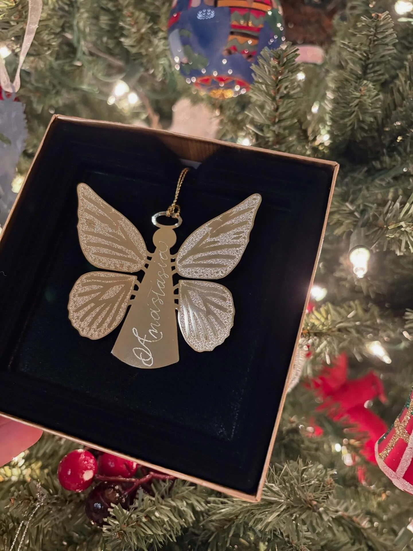 ✨ They&rsquo;re here! ✨
Introducing our Custom Angel Christmas Ornaments&mdash; heirloom ornaments with a touch of personalization.

👼 Each angel can be hand-engraved in calligraphy with a name, date, or message.
🎁 Packaged in a gift box, ready to 