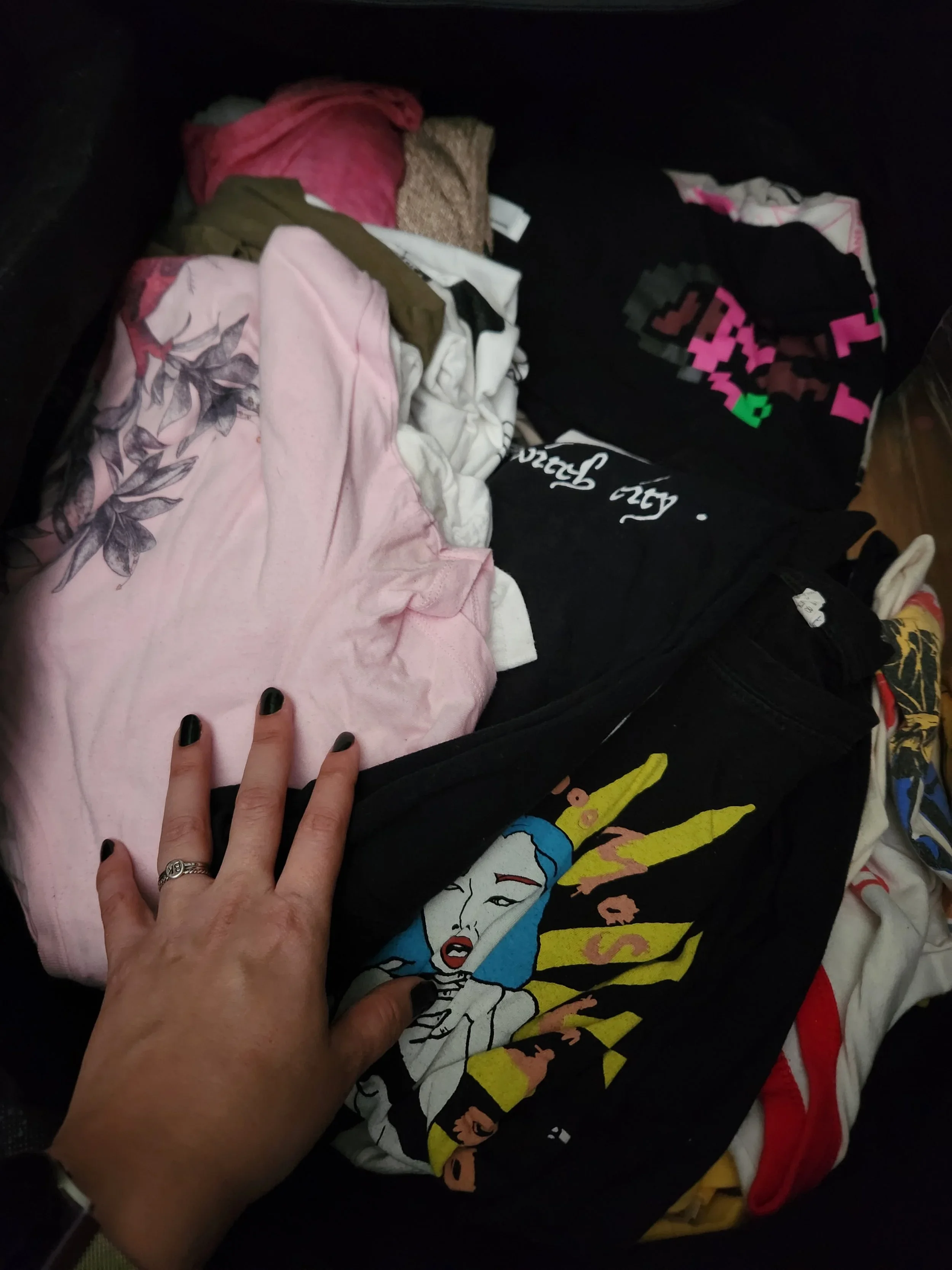 Emotional DNA of clothing/fiber goods