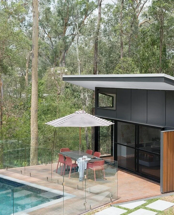 //POOLSIDE ENTERTAINING// all set for weekend entertaining. Summer is here + poolside is definitely a favourite place to be for many !⁠
☀️ Hard wearing, Australian summer resistant Nardi Italian chairs @outdoor_furniture_ideas⁠
☀️ Extendable table to fit a little or a lot @potterybarnaus⁠
☀️Resort style umbrella for shade + style ⁠
.⁠
.⁠
.⁠
📸 @mindicooke⁠
.⁠
.⁠
.⁠
⁠
 #outdoorroom #outdoorsitting #outdoorspaces #outdoordining #outdoorspace #outdoorstyle #outdoordiningspace #outdoordiningroom #summerstyle #brisbaneliving #brisbanelivingspace #exteriorliving #exteriordiningspace #naturalcolourpalette #interiordecorator #interiordecoration #brisbaneliving #queenslandliving #nardifurniture #nardidesign #potterybarnaus #interiordesignerbrisbane #interiordecoratorbrisbane #stylishspaces #consideredspaces #weekendliving #outdoorideas #poolside #summerliving #summerishere