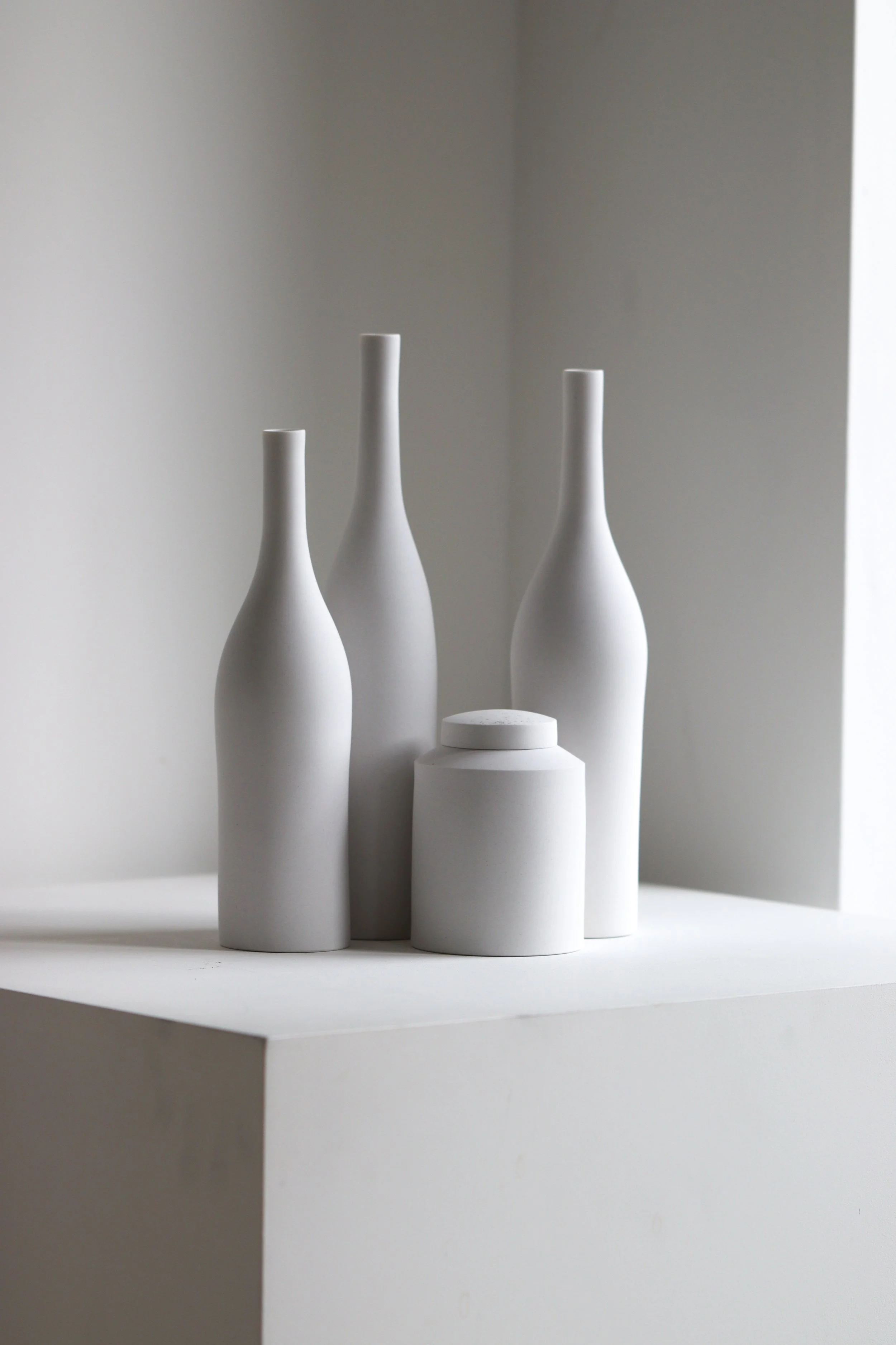 Porcelain Bottle Composition