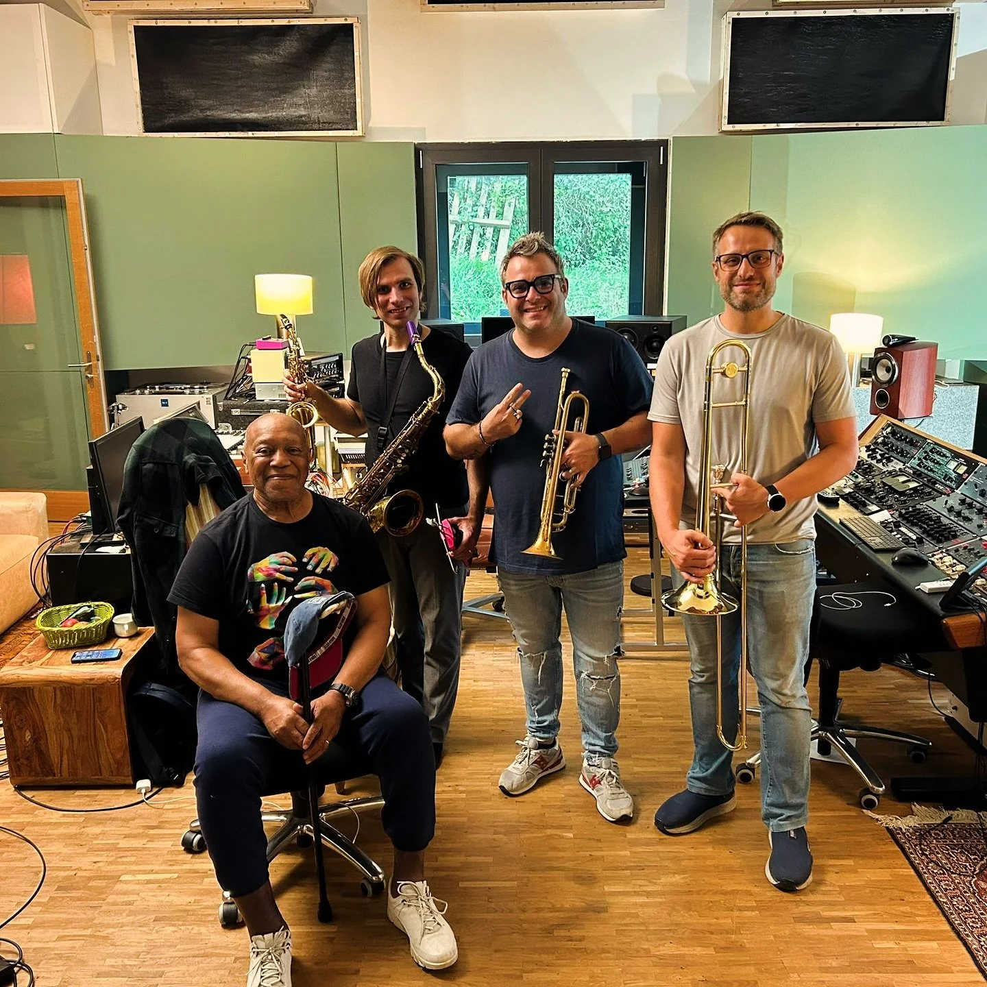 ビリー・コブハムの新アルバムのためのスタジオ録音、
2日間無事に終了しました！🙏🏼🙏🏼🙏🏼
コブハム氏のビジョンをこのバンドでフルアルバムとして形にできたこと、本当に喜びであり素晴らしい経験でした。🥹

ぜひ続報をお楽しみに！明日からは再び日本へ戻りまーす！✌🏼✌🏼✌🏼

Two incredible days in the studio for the new Billy Cobham album are now completed! 🙏🏼🙏🏼🙏🏼
It&rsq