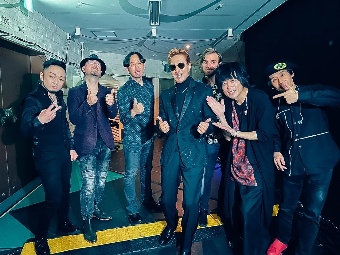 Time for a throwback! (日本語は下です)
This year marks three years since I had the incredible opportunity to perform at Nippon Budokan with KIYOKIBA featuring EXILE ATSUSHI.
Huge thanks once again to my Canadian brother Andy for making it happen. 💕🎷

Thro