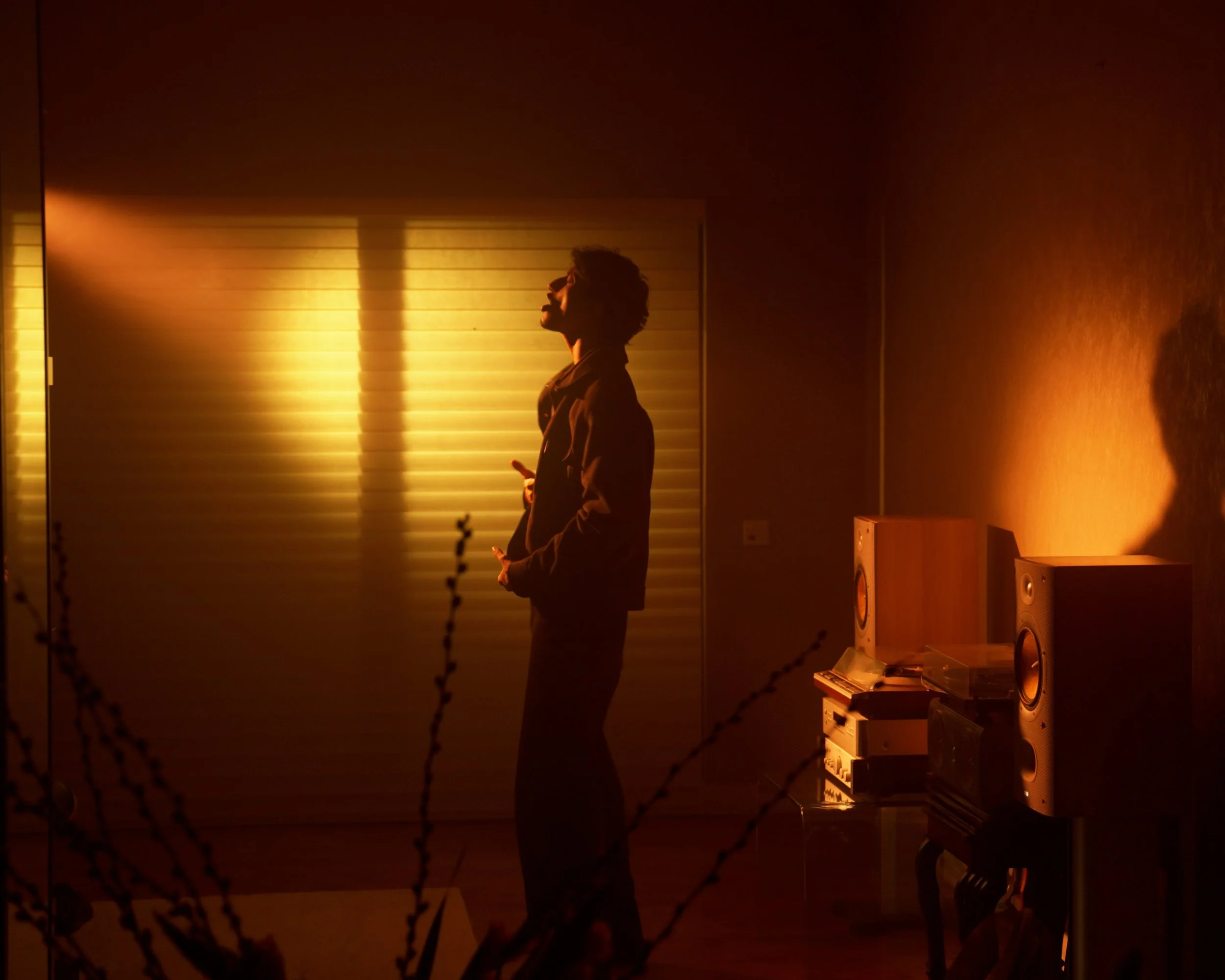 Reel 1.00_00_04_42.Still004.jpg