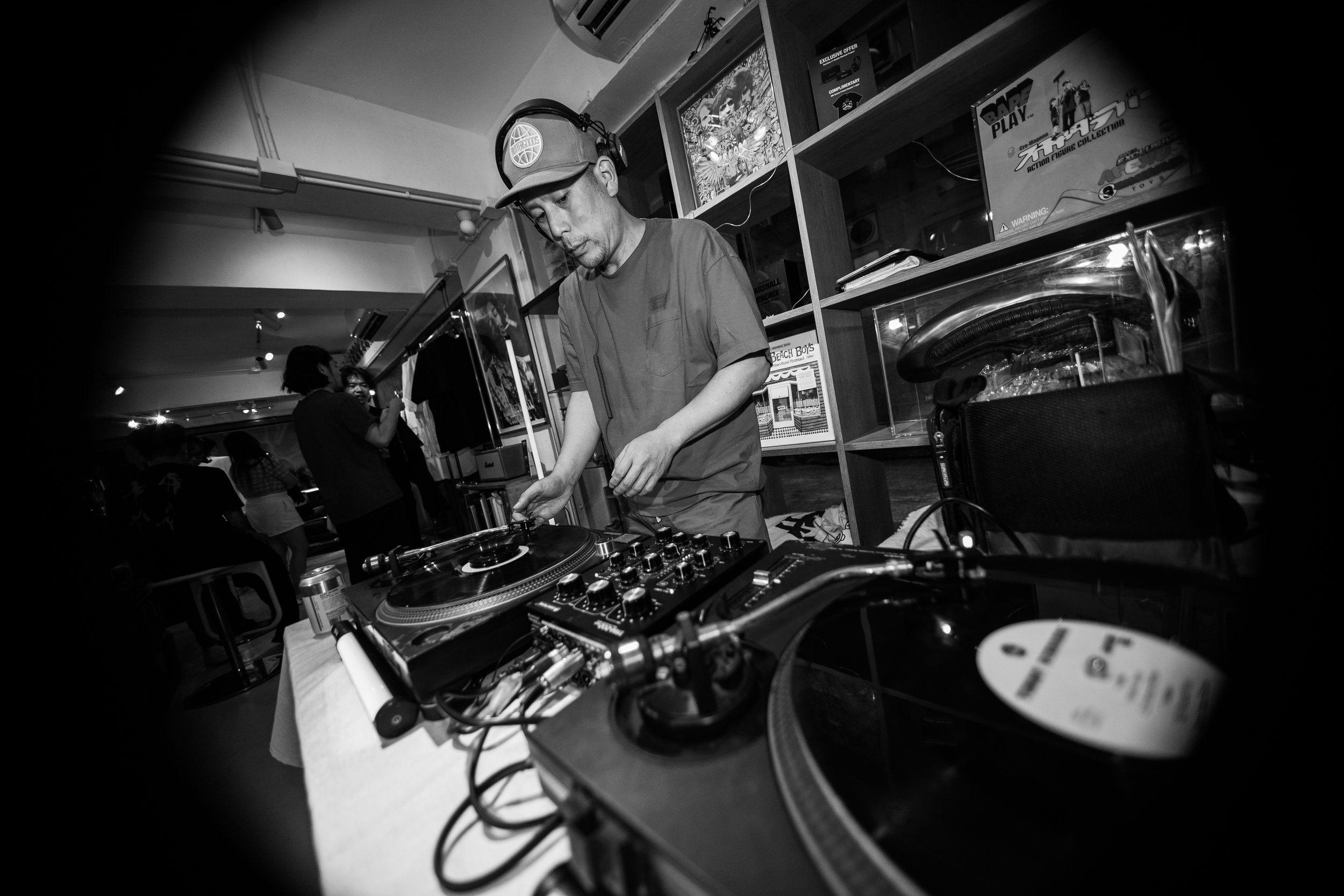 Marshall FishEye_wide-02.jpg