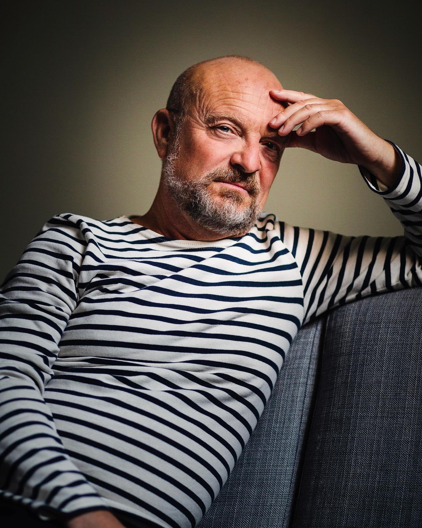 Jonas Gardell fotograferad f&ouml;r Vi L&auml;ser 2023
@vilaser