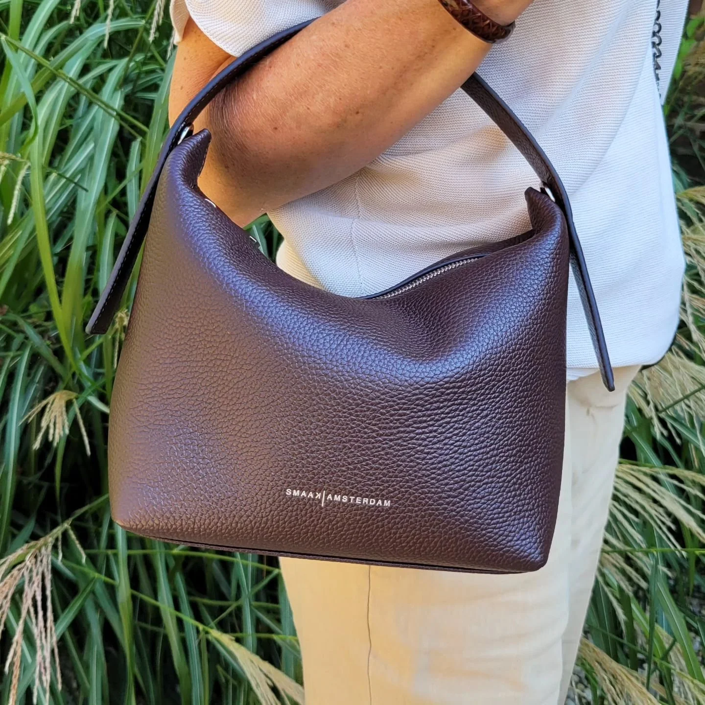 SMAAKAMSTERDAM, mooie collectie stijlvolle tassen in leer! Deze tas &euro;169.=