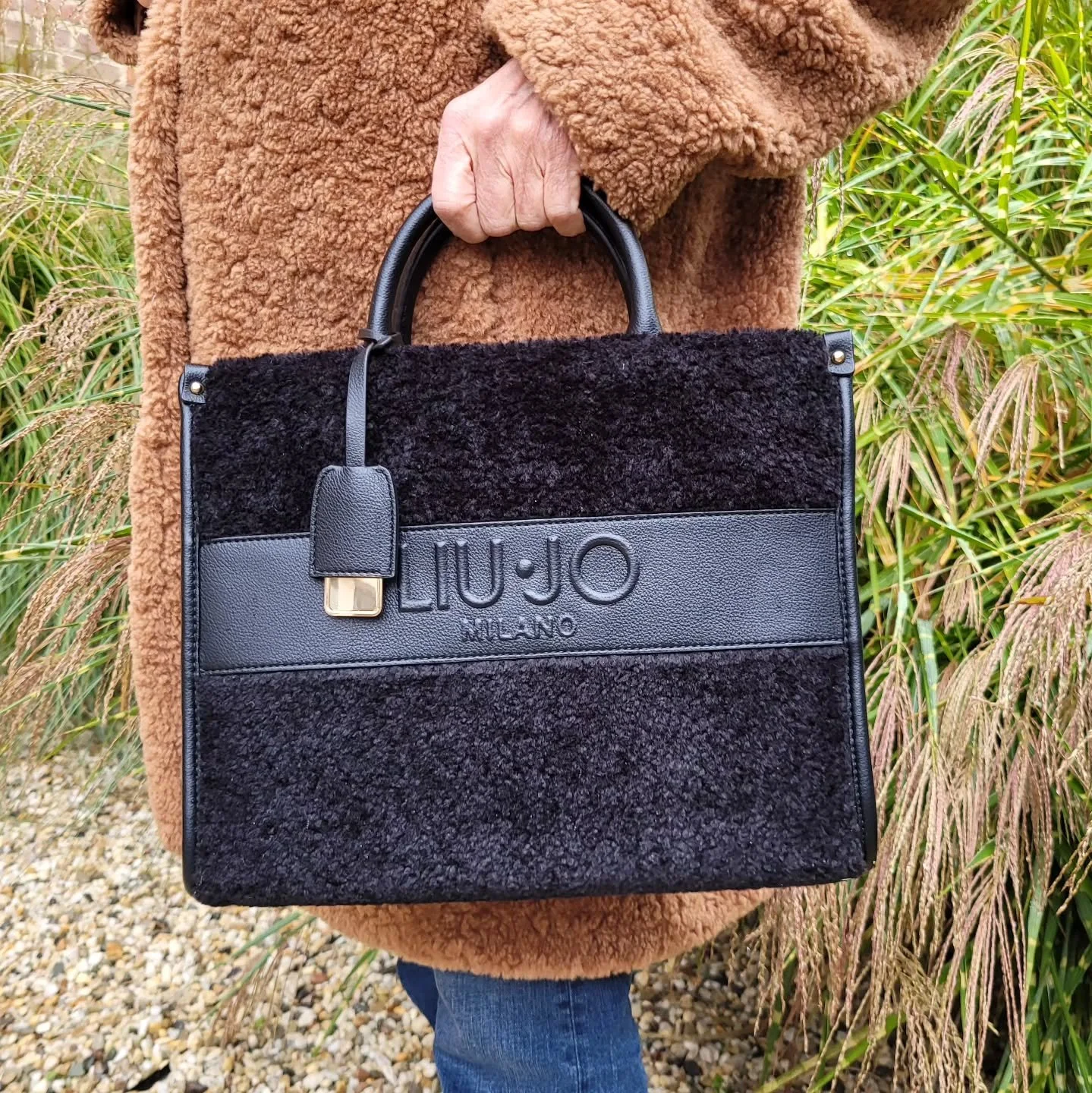 Vandaag koopzondag in Sittard! Open van 12.00-17.00uur zien we jou ook?#steenwegsittard #parkeerplaatssteenwegbereikbaar #sittardgenietenvoorop