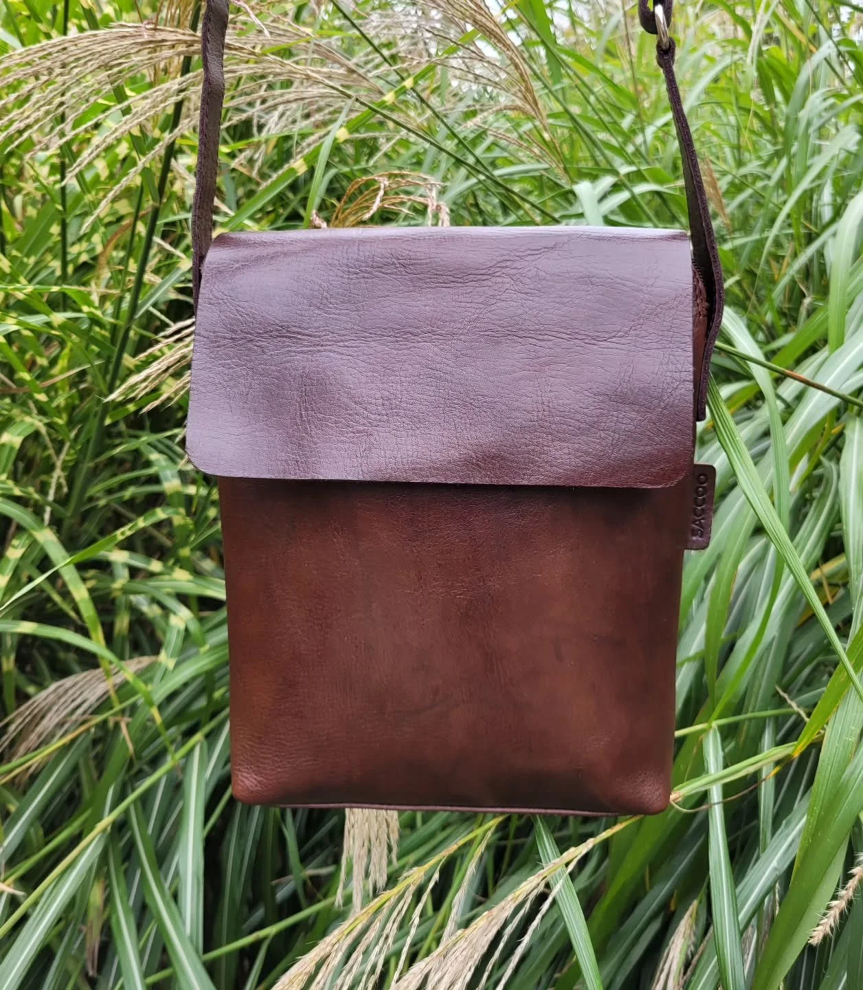 Tijdloze, praktische tas in donker bruin leer. &euro;129.95 #steenwegsittard #parkeerplaatssteenwegbereikbaar