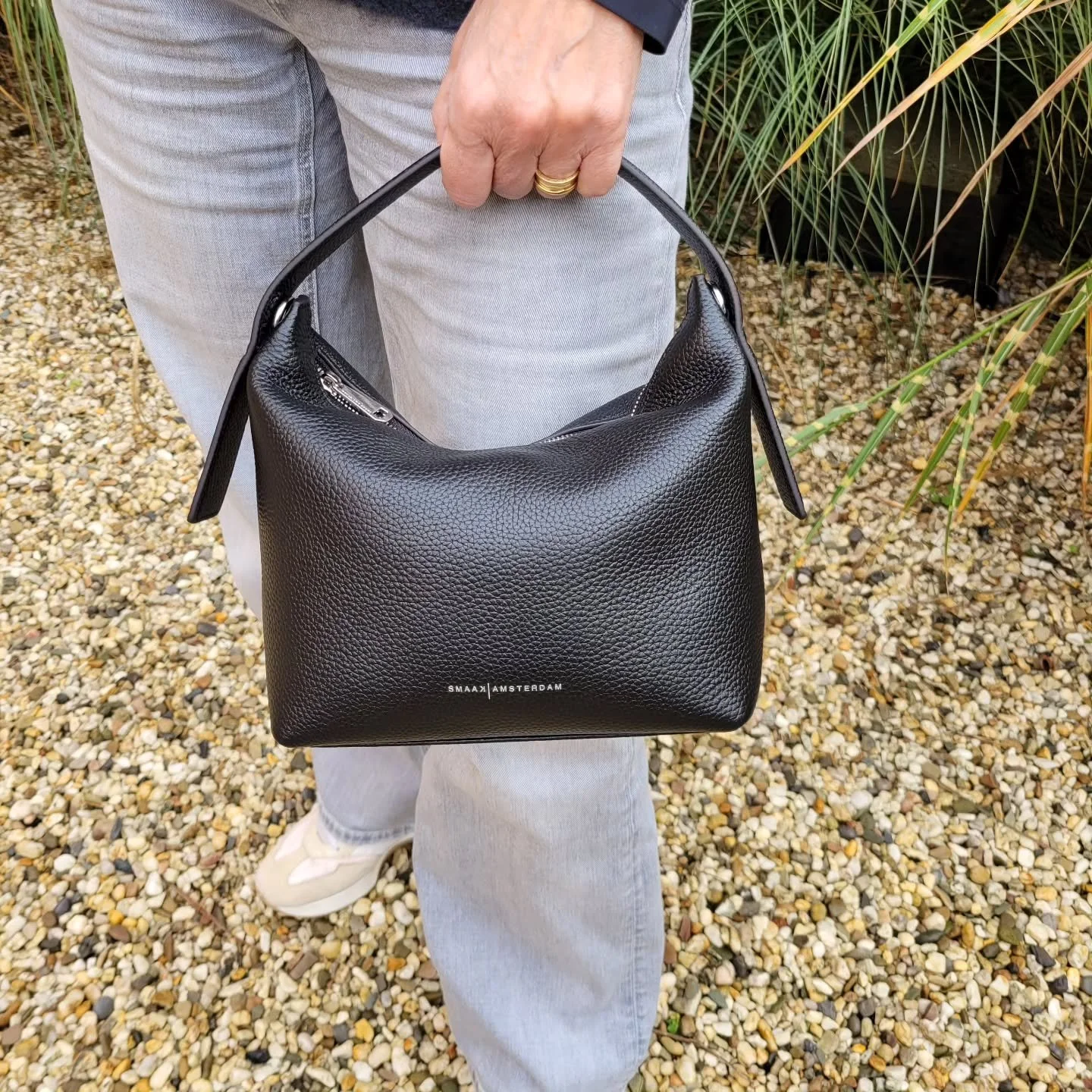 Smaak Amsterdam,  mooi door z'n eenvoud! &euro;169.=#steenwegsittard #parkeerplaatssteenwegbereikbaar