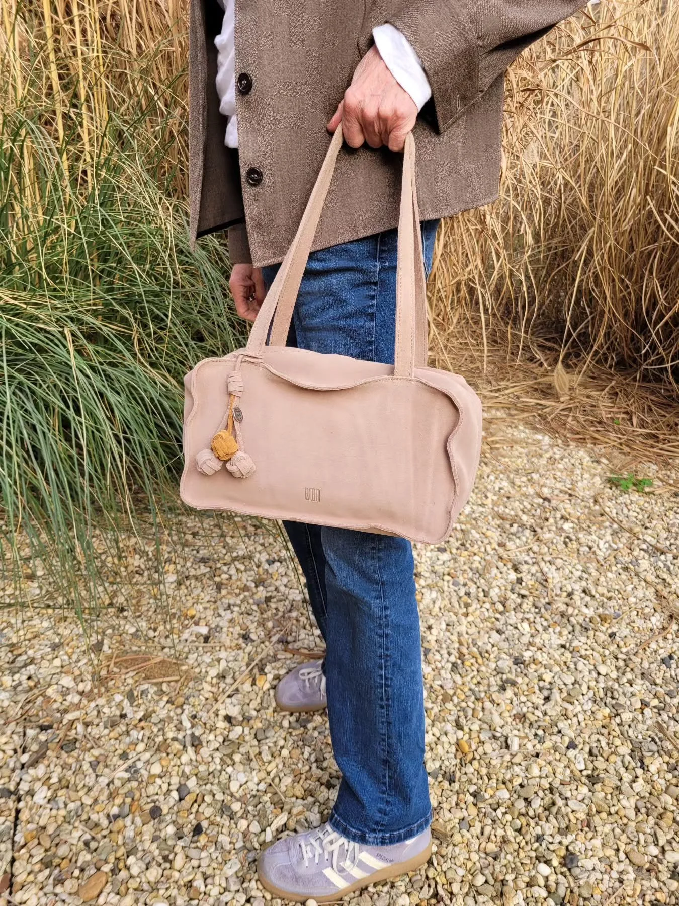 Heb je zin in een nieuwe tas? Wij hebben voor ieder wat wils en in alle prijsklassen! Deze su&egrave;de leren tas van Biba Barcelona &euro;129.95 #steenwegsittard