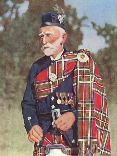 Balmoral Highlander - 1930's Charles MacIntosh