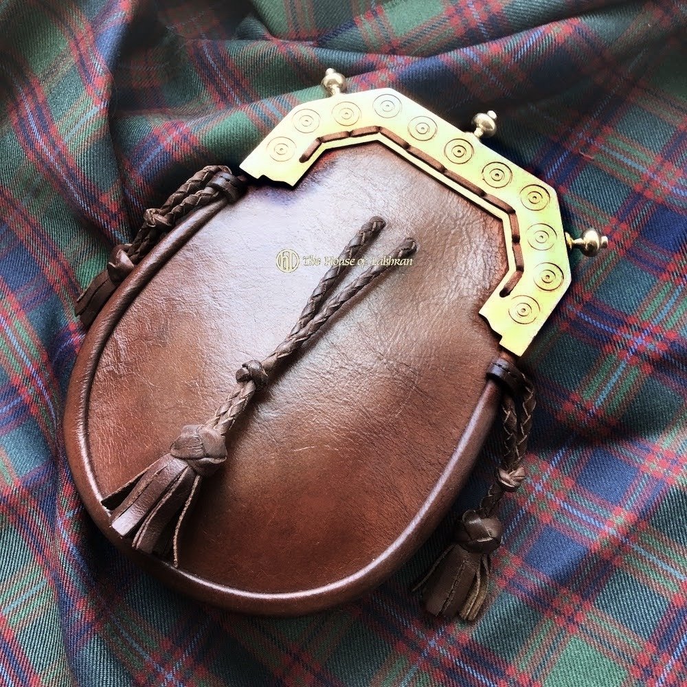 Scottish 18th Century Style Brass Cantle Bullseye Sporran