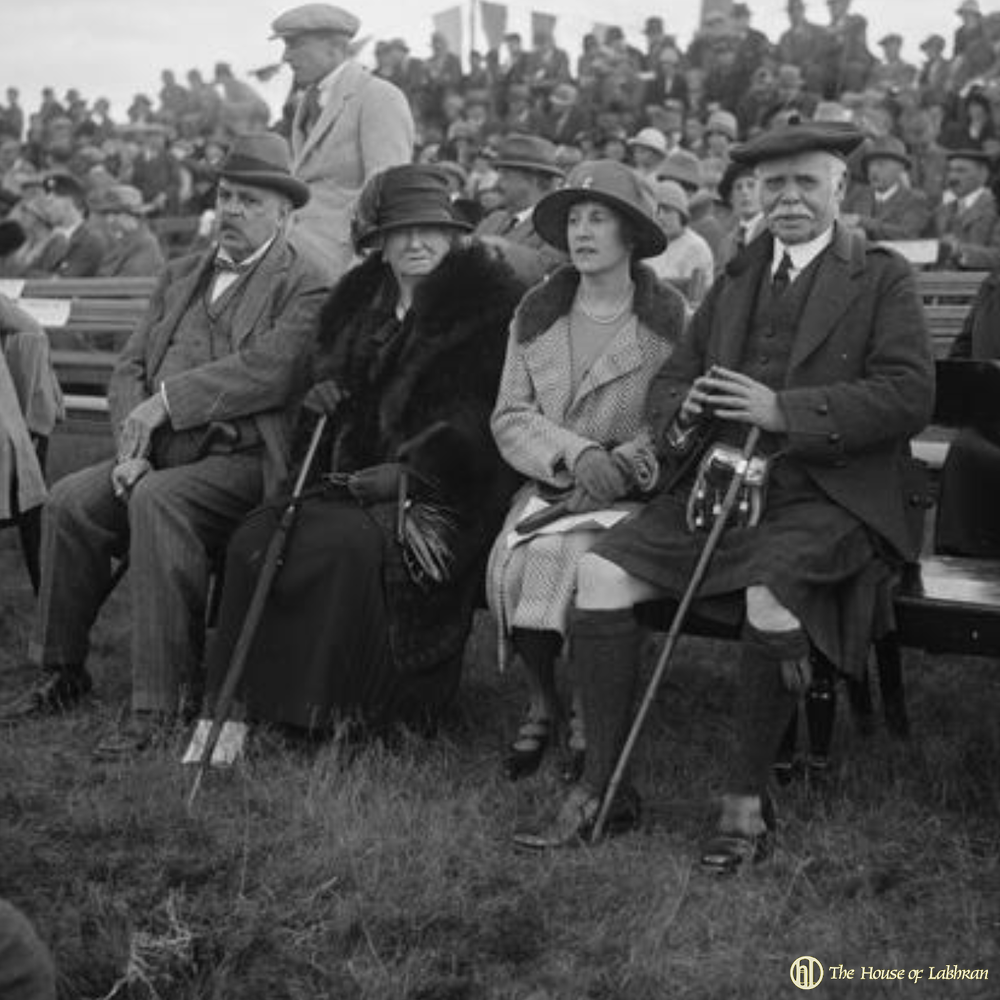 Left to right : Lord Swaythling , Lady Shaw , Lady Swaythling , and Lord Shaw . 9 September 1926