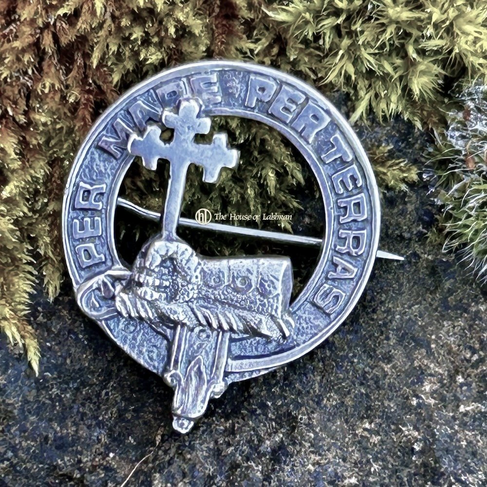 MacDonald+Silver+Clan+Crest+Vintage+1937+Small+Bonnet+-+Lapel+Badge.jpg