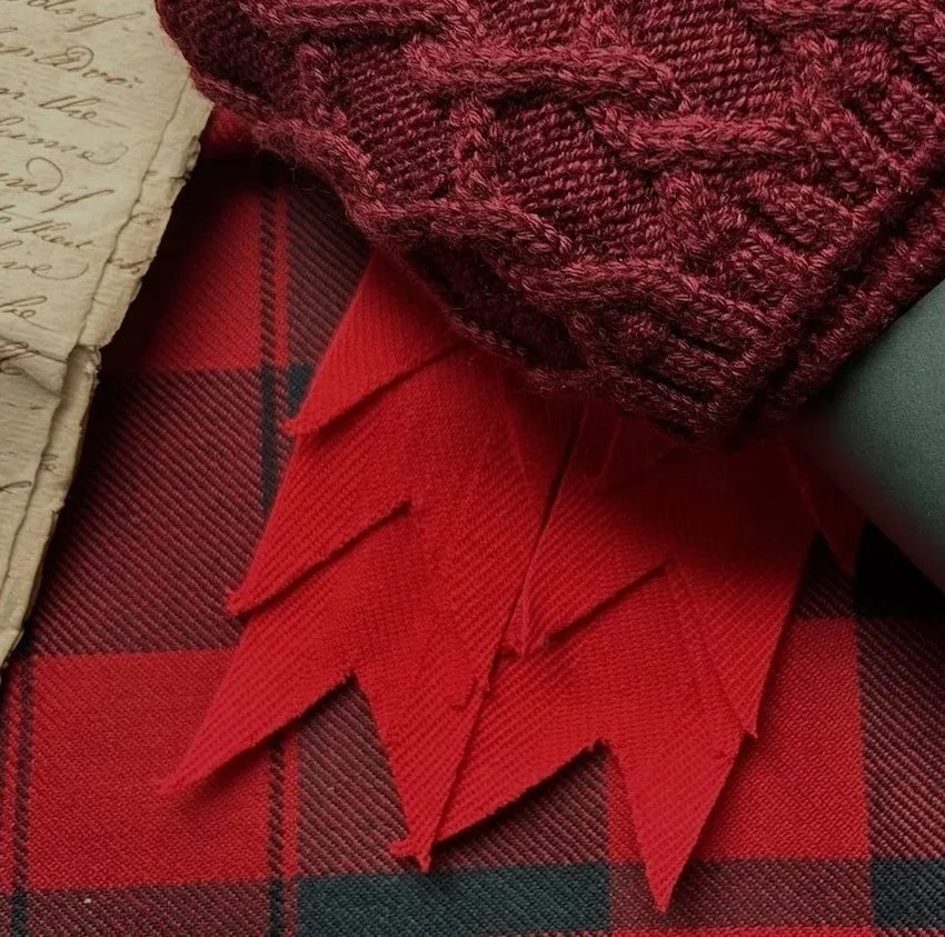 Fine House of Cheviot Kilt socks and garters