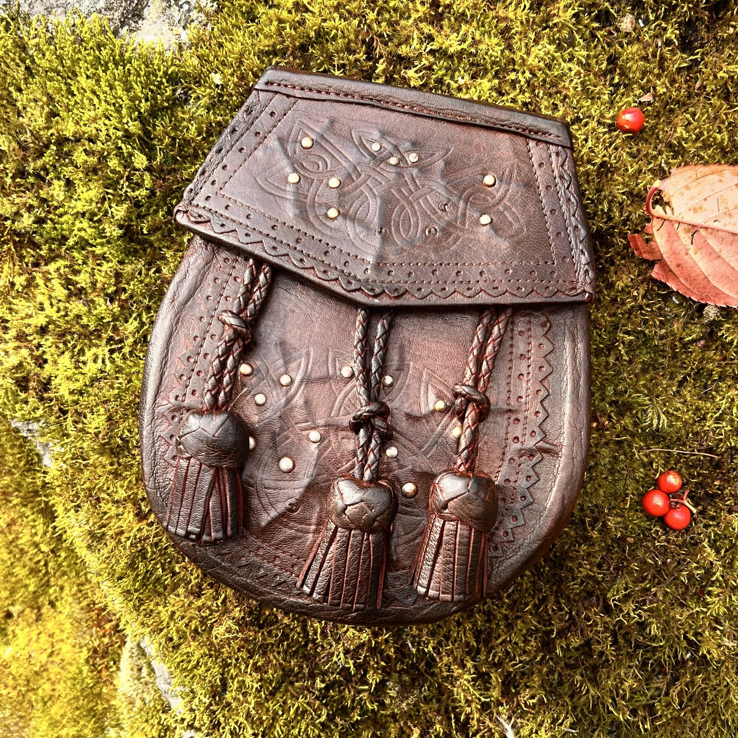Antique 1920's Aberdeen Brown Leather Sporran kilt.jpeg