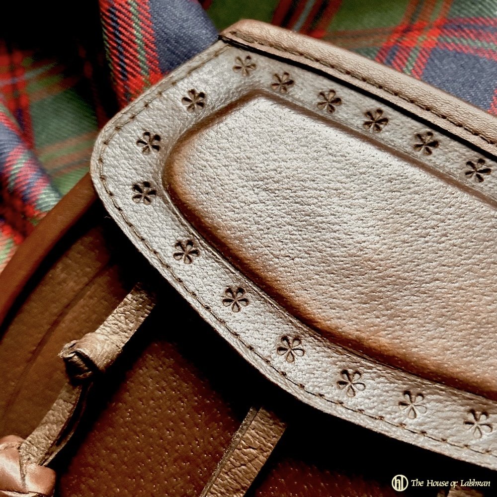 Vintage Edinburgh Scott Brown Leather Sporran.jpeg
